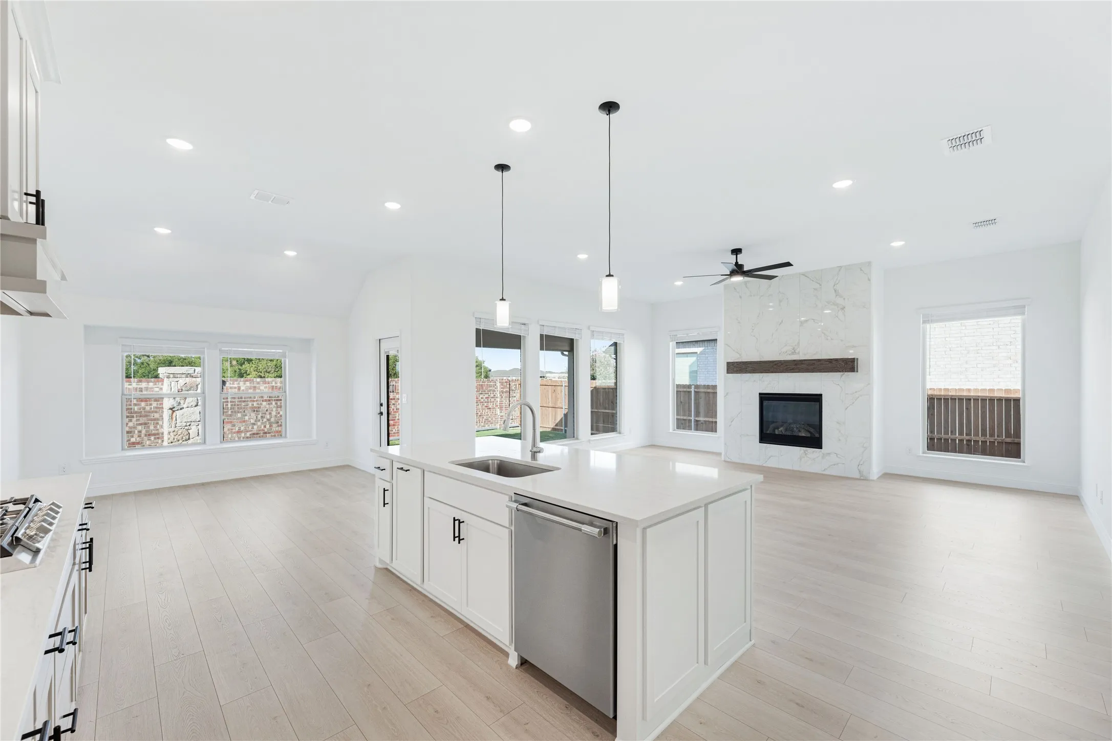 Single Family Residence For Sale in Collin County , 900 Twin Pine Court, Anna, Texas 75409, 4 Bedroom, 3 Bathroom, 2 Garage spaces, 3,774 Sqft, built in 2026, mls#21398973, Real Estate Agent in Anna, Homes For Sale in Collin county, Homes For Sale in Anna, Realtor in Anna Texas, Real Estate Brokerage Independent Realty Texas, Luminita Cordes Realtor