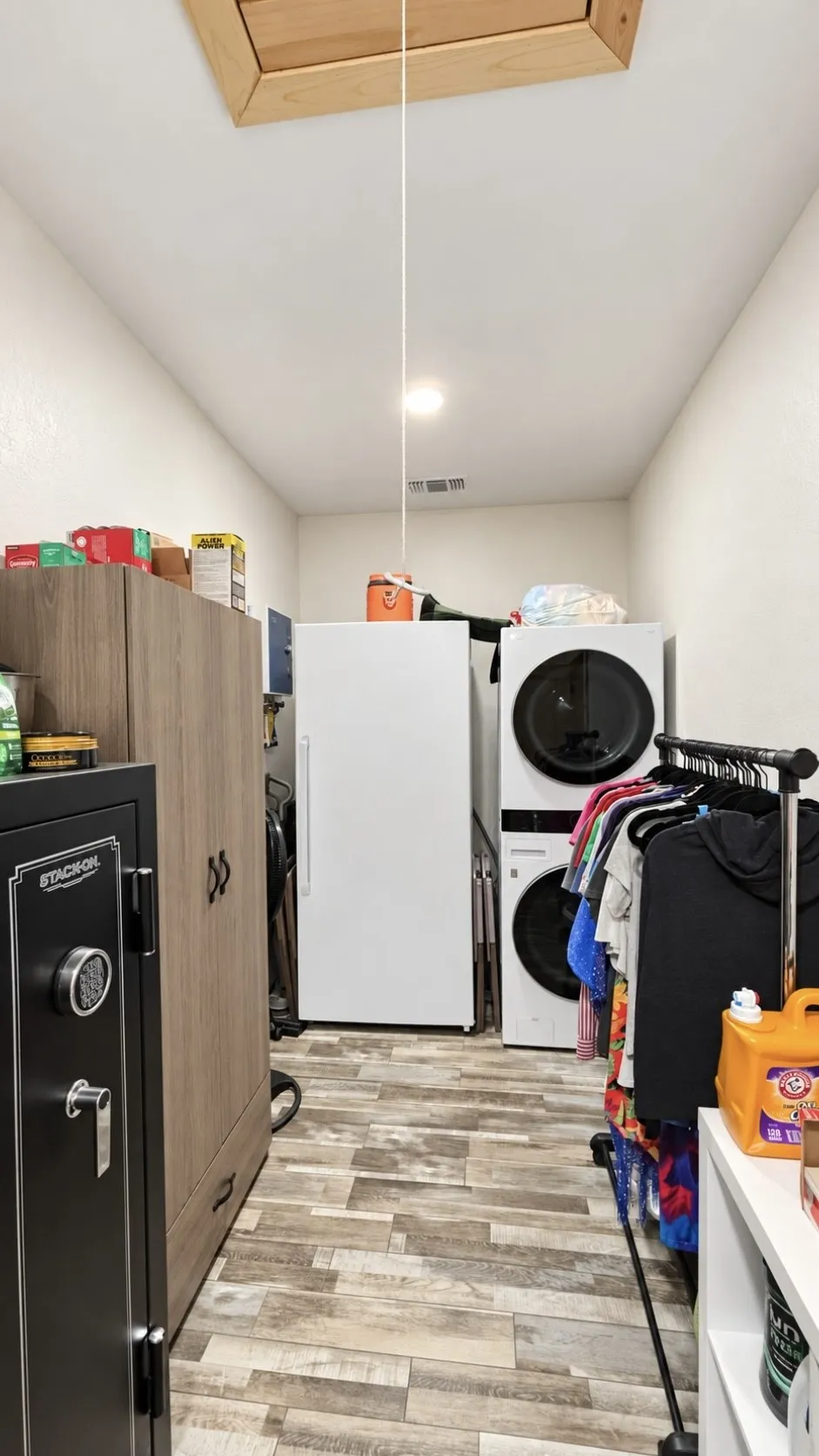 Single Family Residence For Sale in Wood County , 104 Ute, Quitman, Texas 75783, 1 Bedroom, 1 Bathroom, Garage spaces, 1,050 Sqft, built in 2021, mls#21403185, Real Estate Agent in Quitman, Homes For Sale in Wood county, Homes For Sale in Quitman, Realtor in Quitman Texas, Real Estate Brokerage Independent Realty Texas, Luminita Cordes Realtor