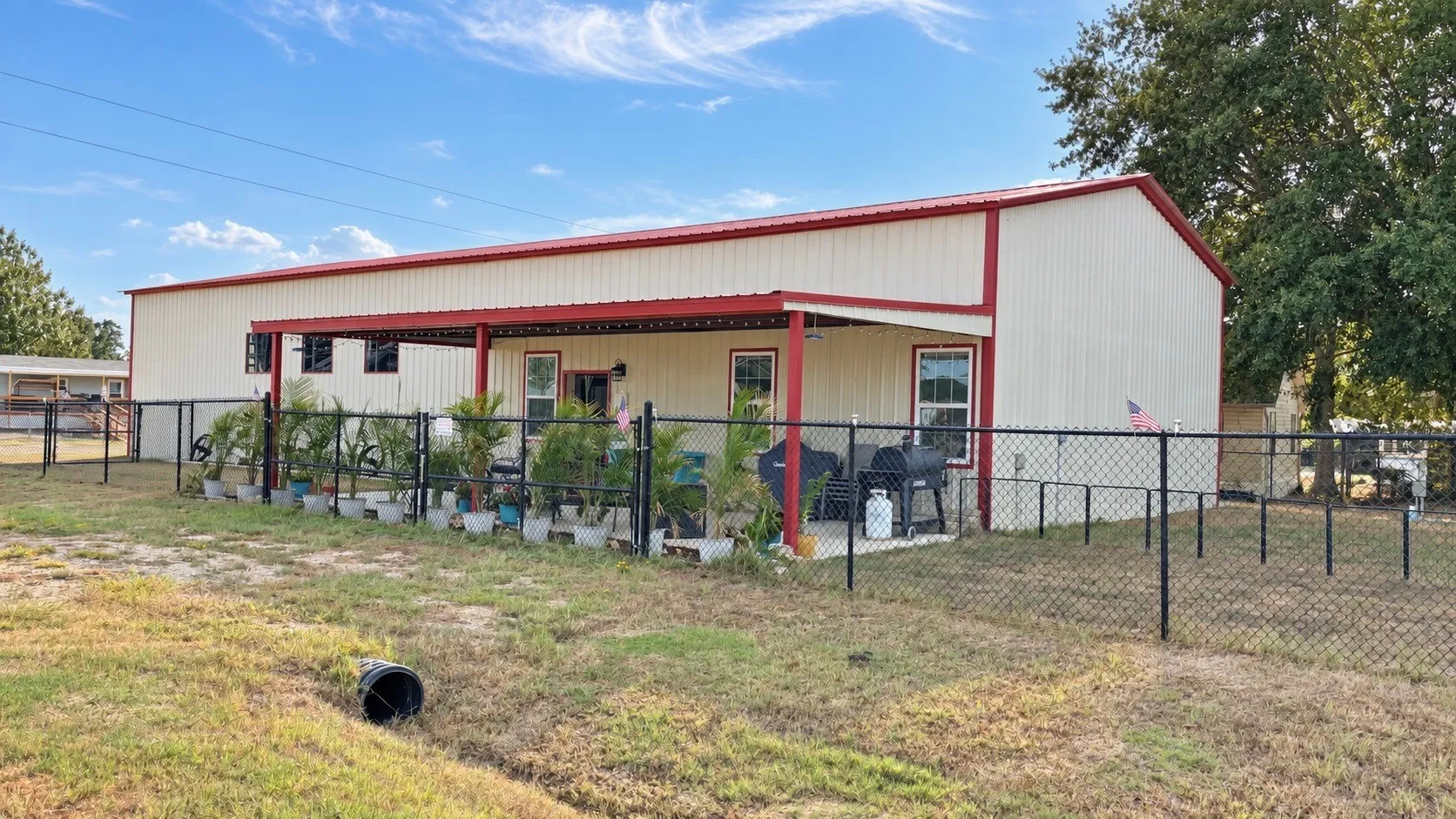 Single Family Residence For Sale in Wood County , 104 Ute, Quitman, Texas 75783, 1 Bedroom, 1 Bathroom, Garage spaces, 1,050 Sqft, built in 2021, mls#21403185, Real Estate Agent in Quitman, Homes For Sale in Wood county, Homes For Sale in Quitman, Realtor in Quitman Texas, Real Estate Brokerage Independent Realty Texas, Luminita Cordes Realtor