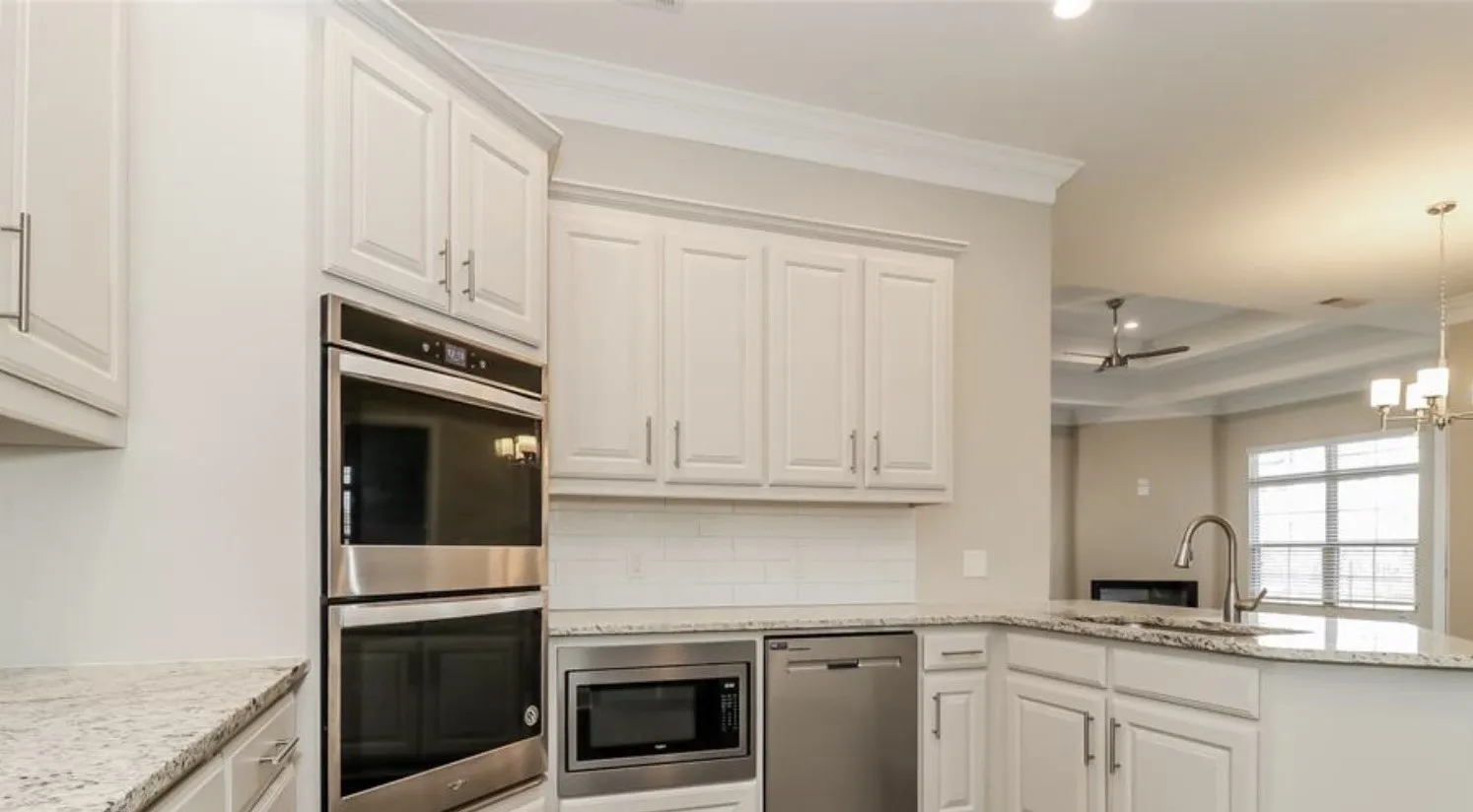 Townhouse For Sale in Tarrant County , 8851 Creek Run Road, Fort Worth, Texas 76120, 2 Bedroom, 2 Bathroom, 2 Garage spaces, 1,800 Sqft, built in 2017, mls#21403667, Real Estate Agent in Fort Worth, Homes For Sale in Tarrant county, Homes For Sale in Fort Worth, Realtor in Fort Worth Texas, Real Estate Brokerage Independent Realty Texas, Luminita Cordes Realtor