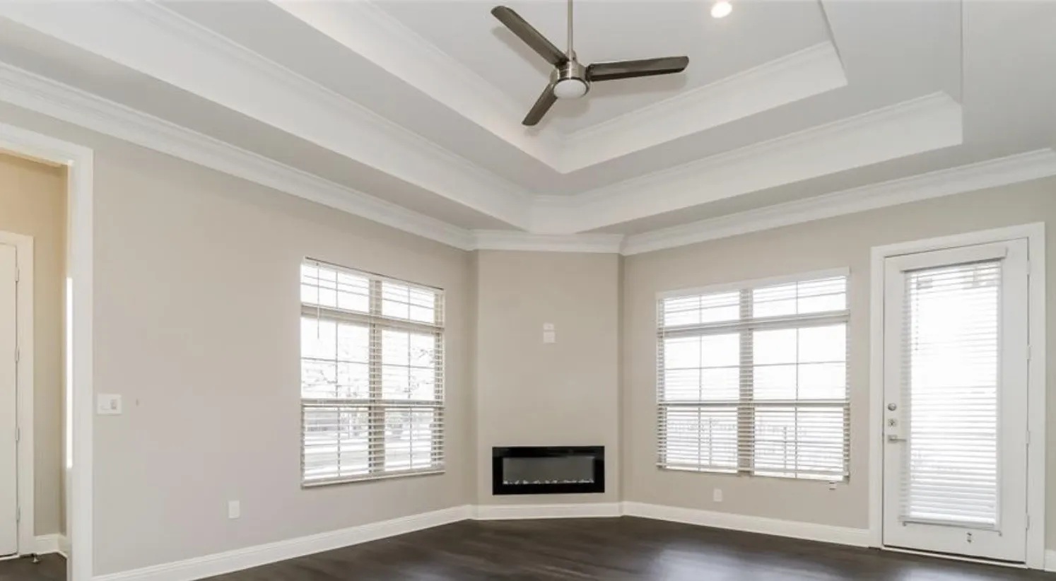 Townhouse For Sale in Tarrant County , 8851 Creek Run Road, Fort Worth, Texas 76120, 2 Bedroom, 2 Bathroom, 2 Garage spaces, 1,800 Sqft, built in 2017, mls#21403667, Real Estate Agent in Fort Worth, Homes For Sale in Tarrant county, Homes For Sale in Fort Worth, Realtor in Fort Worth Texas, Real Estate Brokerage Independent Realty Texas, Luminita Cordes Realtor