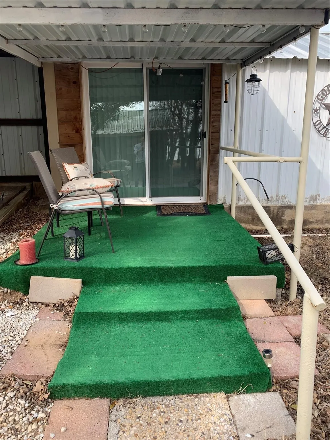 Single Family Residence For Sale in Montague County , 350 Lake Loop, Bellevue, Texas 76228, 2 Bedroom, 2 Bathroom, Garage spaces, 1,420 Sqft, built in 1991, mls#21403938, Real Estate Agent in Bellevue, Homes For Sale in Montague county, Homes For Sale in Bellevue, Realtor in Bellevue Texas, Real Estate Brokerage Independent Realty Texas, Luminita Cordes Realtor