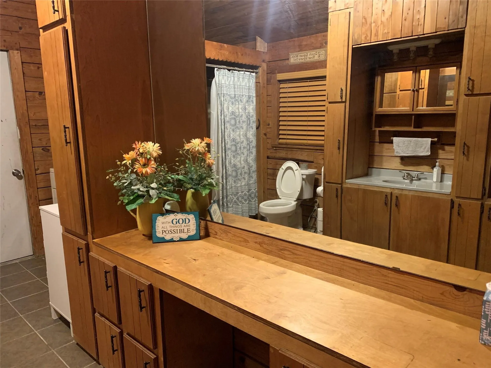 Single Family Residence For Sale in Montague County , 350 Lake Loop, Bellevue, Texas 76228, 2 Bedroom, 2 Bathroom, Garage spaces, 1,420 Sqft, built in 1991, mls#21403938, Real Estate Agent in Bellevue, Homes For Sale in Montague county, Homes For Sale in Bellevue, Realtor in Bellevue Texas, Real Estate Brokerage Independent Realty Texas, Luminita Cordes Realtor