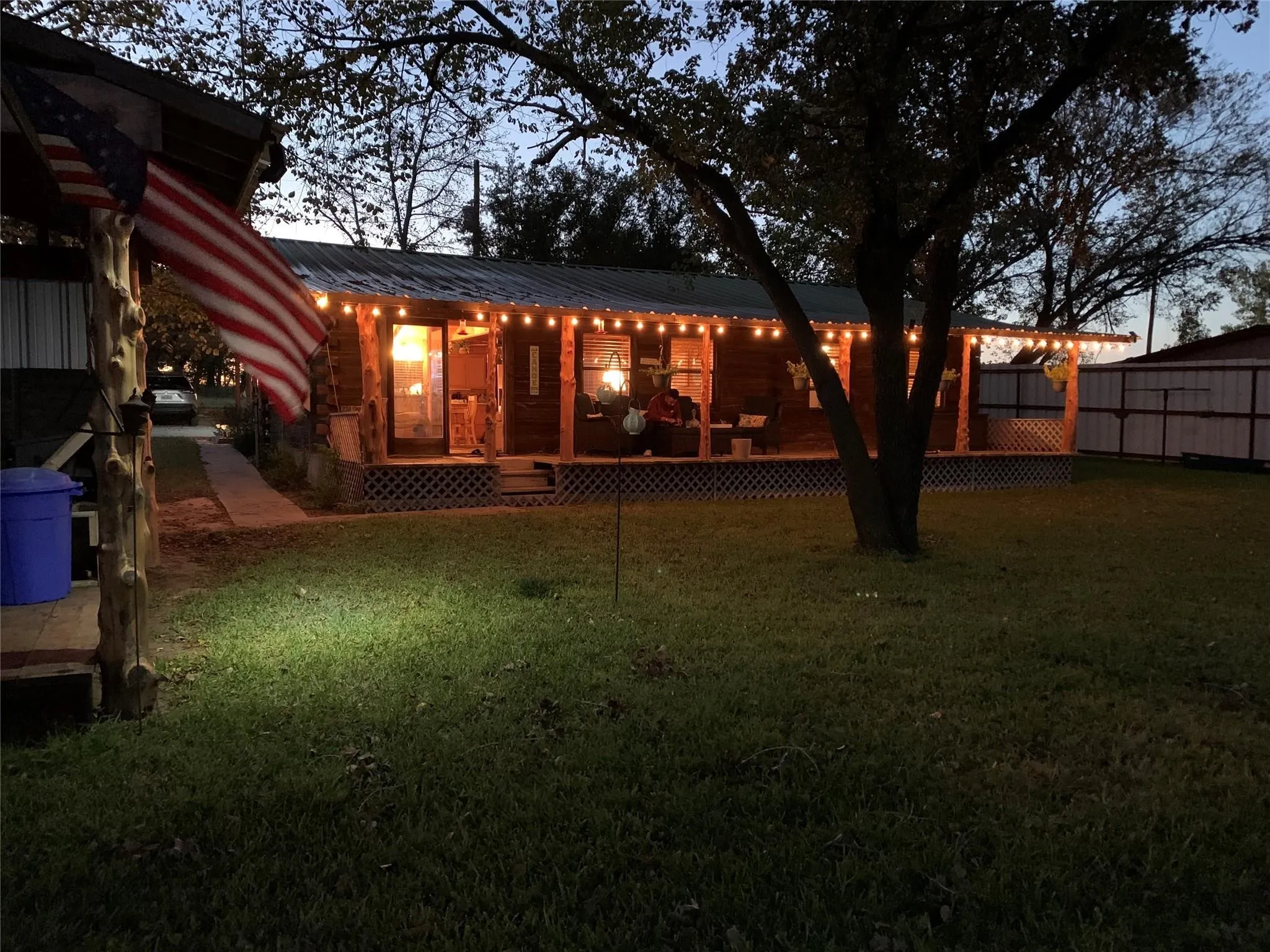 Single Family Residence For Sale in Montague County , 350 Lake Loop, Bellevue, Texas 76228, 2 Bedroom, 2 Bathroom, Garage spaces, 1,420 Sqft, built in 1991, mls#21403938, Real Estate Agent in Bellevue, Homes For Sale in Montague county, Homes For Sale in Bellevue, Realtor in Bellevue Texas, Real Estate Brokerage Independent Realty Texas, Luminita Cordes Realtor