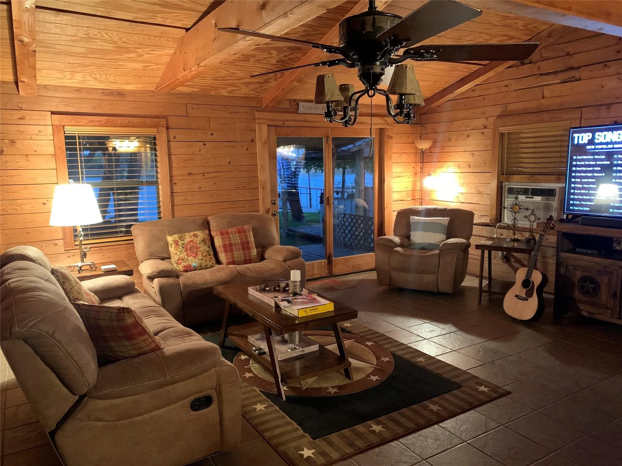 Single Family Residence For Sale in Montague County , 350 Lake Loop, Bellevue, Texas 76228, 2 Bedroom, 2 Bathroom, Garage spaces, 1,420 Sqft, built in 1991, mls#21403938, Real Estate Agent in Bellevue, Homes For Sale in Montague county, Homes For Sale in Bellevue, Realtor in Bellevue Texas, Real Estate Brokerage Independent Realty Texas, Luminita Cordes Realtor