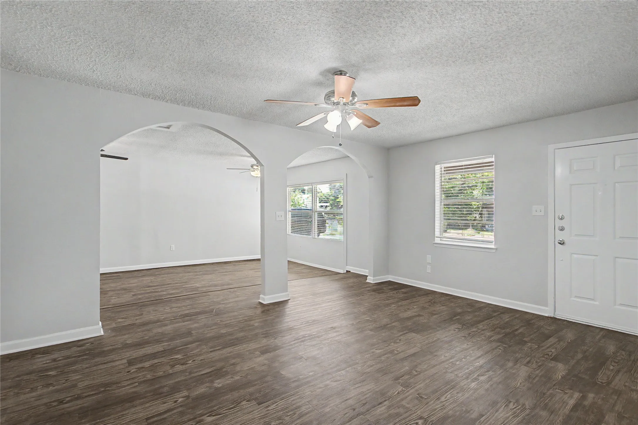 Single Family Residence For Rent in Palo Pinto County , 1205 SE 14th Street, Mineral Wells, Texas 76067, 3 Bedroom, 2 Bathroom, Garage spaces, 1,406 Sqft, built in 1979, mls#21403941, Real Estate Agent in Mineral Wells, Homes For Rent in Palo Pinto county, Homes For Rent in Mineral Wells, Realtor in Mineral Wells Texas, Real Estate Brokerage Independent Realty Texas, Luminita Cordes Realtor