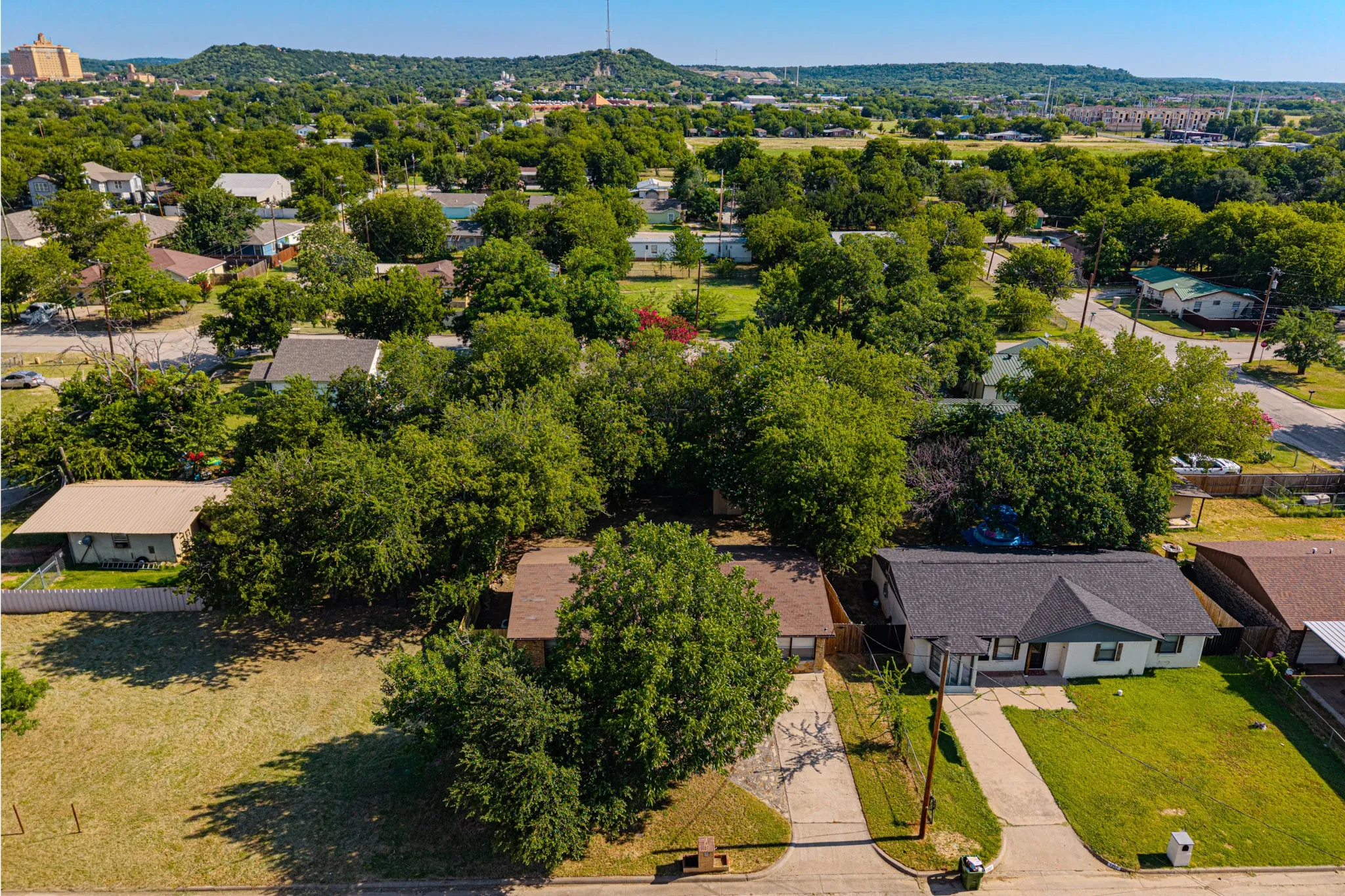 Single Family Residence For Rent in Palo Pinto County , 1205 SE 14th Street, Mineral Wells, Texas 76067, 3 Bedroom, 2 Bathroom, Garage spaces, 1,406 Sqft, built in 1979, mls#21403941, Real Estate Agent in Mineral Wells, Homes For Rent in Palo Pinto county, Homes For Rent in Mineral Wells, Realtor in Mineral Wells Texas, Real Estate Brokerage Independent Realty Texas, Luminita Cordes Realtor