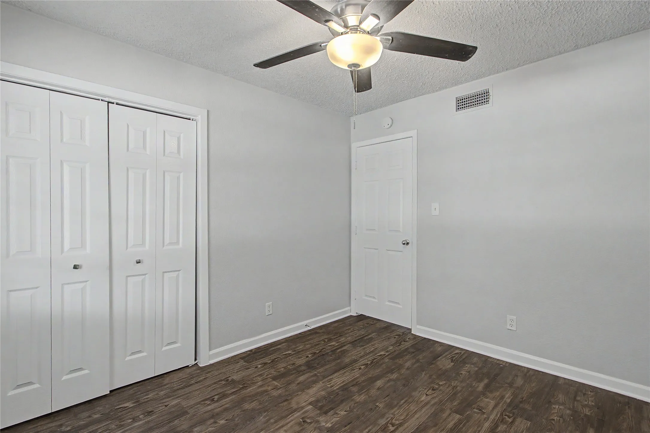 Single Family Residence For Rent in Palo Pinto County , 1205 SE 14th Street, Mineral Wells, Texas 76067, 3 Bedroom, 2 Bathroom, Garage spaces, 1,406 Sqft, built in 1979, mls#21403941, Real Estate Agent in Mineral Wells, Homes For Rent in Palo Pinto county, Homes For Rent in Mineral Wells, Realtor in Mineral Wells Texas, Real Estate Brokerage Independent Realty Texas, Luminita Cordes Realtor