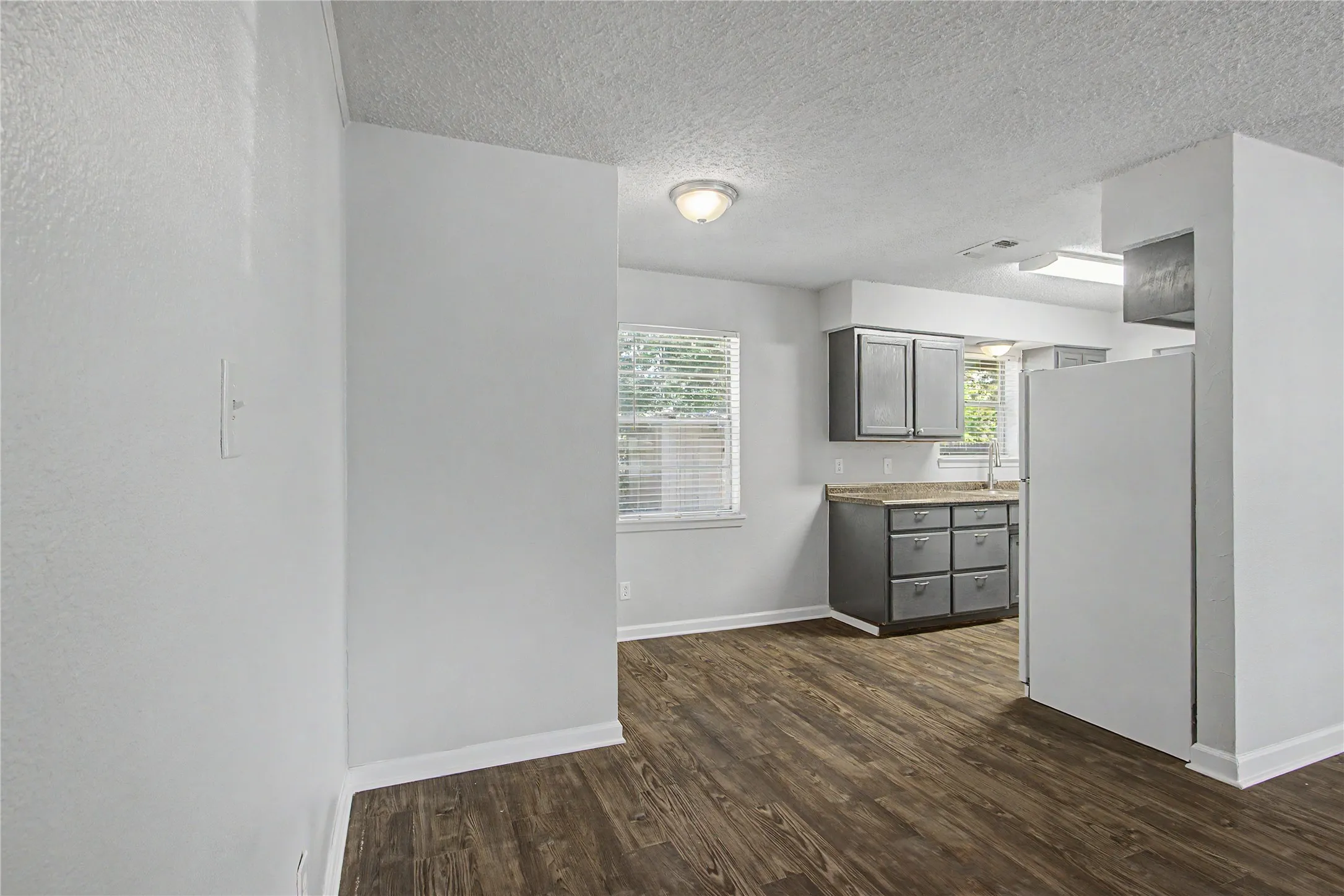 Single Family Residence For Rent in Palo Pinto County , 1205 SE 14th Street, Mineral Wells, Texas 76067, 3 Bedroom, 2 Bathroom, Garage spaces, 1,406 Sqft, built in 1979, mls#21403941, Real Estate Agent in Mineral Wells, Homes For Rent in Palo Pinto county, Homes For Rent in Mineral Wells, Realtor in Mineral Wells Texas, Real Estate Brokerage Independent Realty Texas, Luminita Cordes Realtor