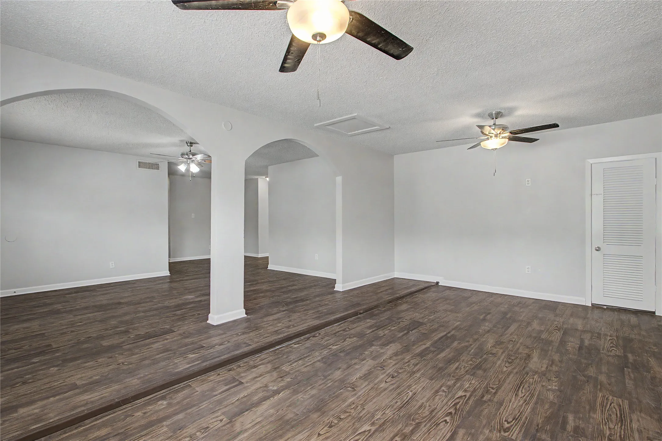 Single Family Residence For Rent in Palo Pinto County , 1205 SE 14th Street, Mineral Wells, Texas 76067, 3 Bedroom, 2 Bathroom, Garage spaces, 1,406 Sqft, built in 1979, mls#21403941, Real Estate Agent in Mineral Wells, Homes For Rent in Palo Pinto county, Homes For Rent in Mineral Wells, Realtor in Mineral Wells Texas, Real Estate Brokerage Independent Realty Texas, Luminita Cordes Realtor