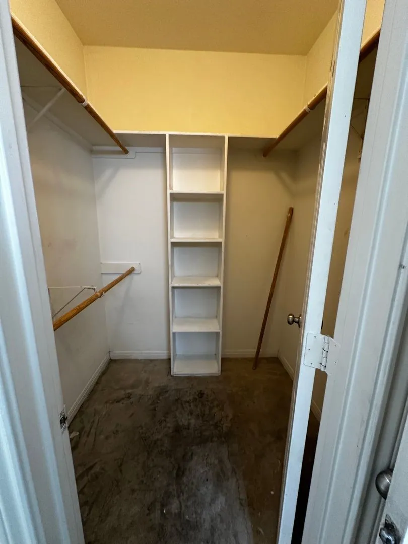 Single Family Residence For Rent in Mc Lennan County , 912 Oakwood Avenue, Waco, Texas 76706, 4 Bedroom, 5 Bathroom, Garage spaces, 2,160 Sqft, built in 2008, mls#21403943, Real Estate Agent in Waco, Homes For Rent in Mc Lennan county, Homes For Rent in Waco, Realtor in Waco Texas, Real Estate Brokerage Independent Realty Texas, Luminita Cordes Realtor