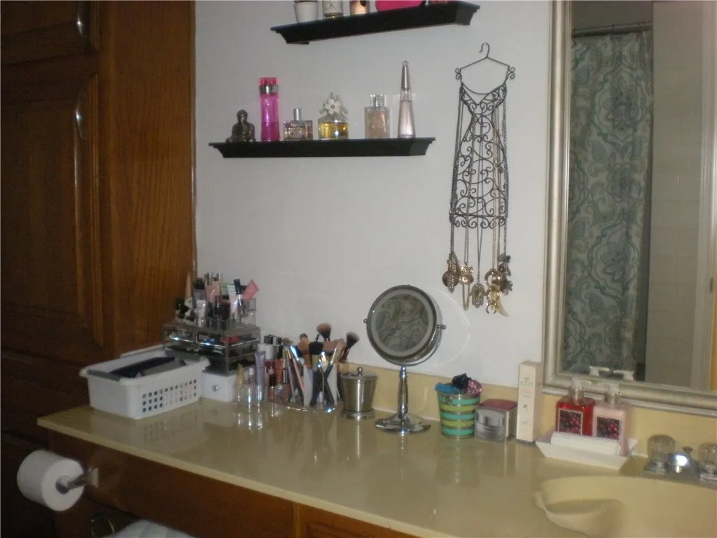 Condominium For Rent in Dallas County , 8545 Midpark Road 65, Dallas, Texas 75240, 1 Bedroom, 1 Bathroom, Garage spaces, 703 Sqft, built in 1982, mls#21403437, Real Estate Agent in Dallas, Homes For Rent in Dallas county, Homes For Rent in Dallas, Realtor in Dallas Texas, Real Estate Brokerage Independent Realty Texas, Luminita Cordes Realtor