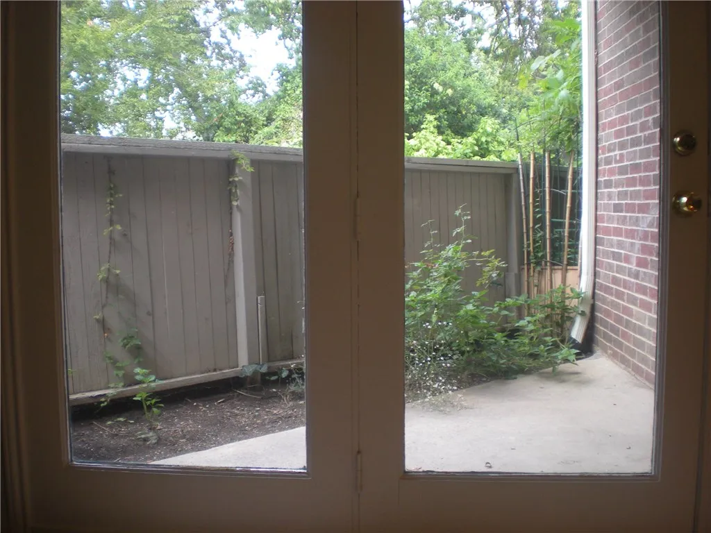 Condominium For Rent in Dallas County , 8545 Midpark Road 65, Dallas, Texas 75240, 1 Bedroom, 1 Bathroom, Garage spaces, 703 Sqft, built in 1982, mls#21403437, Real Estate Agent in Dallas, Homes For Rent in Dallas county, Homes For Rent in Dallas, Realtor in Dallas Texas, Real Estate Brokerage Independent Realty Texas, Luminita Cordes Realtor