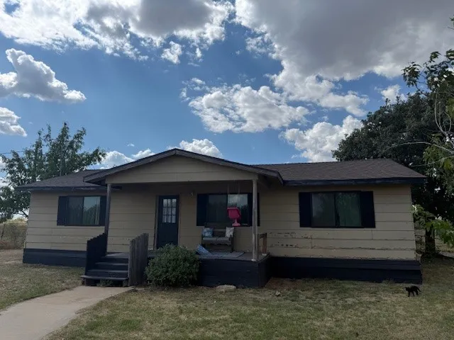 Single Family Residence For Rent in Callahan County , 6227 County Road 137, Abilene, Texas 79601, 3 Bedroom, 2 Bathroom, Garage spaces, 1,512 Sqft, built in 1988, mls#21403951, Real Estate Agent in Abilene, Homes For Rent in Callahan county, Homes For Rent in Abilene, Realtor in Abilene Texas, Real Estate Brokerage Independent Realty Texas, Luminita Cordes Realtor
