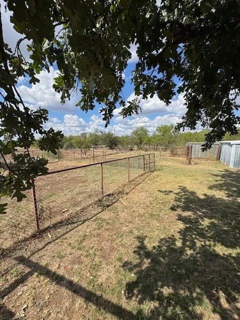 Single Family Residence For Rent in Callahan County , 6227 County Road 137, Abilene, Texas 79601, 3 Bedroom, 2 Bathroom, Garage spaces, 1,512 Sqft, built in 1988, mls#21403951, Real Estate Agent in Abilene, Homes For Rent in Callahan county, Homes For Rent in Abilene, Realtor in Abilene Texas, Real Estate Brokerage Independent Realty Texas, Luminita Cordes Realtor
