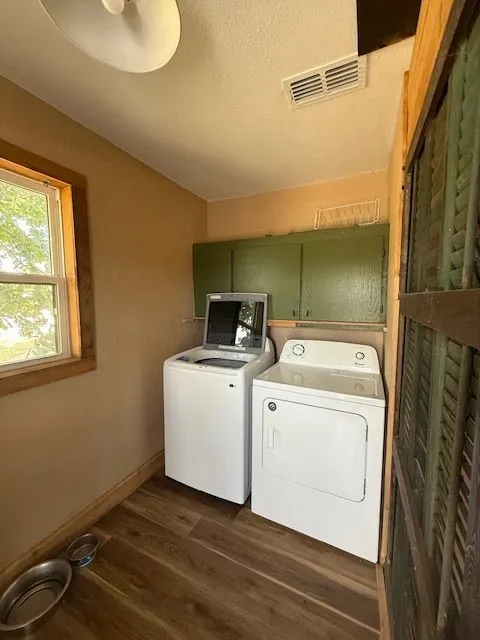 Single Family Residence For Rent in Callahan County , 6227 County Road 137, Abilene, Texas 79601, 3 Bedroom, 2 Bathroom, Garage spaces, 1,512 Sqft, built in 1988, mls#21403951, Real Estate Agent in Abilene, Homes For Rent in Callahan county, Homes For Rent in Abilene, Realtor in Abilene Texas, Real Estate Brokerage Independent Realty Texas, Luminita Cordes Realtor