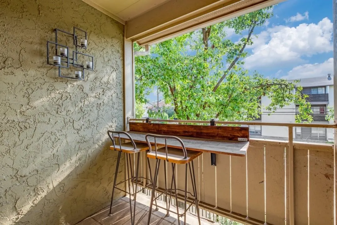 Condominium For Rent in Dallas County , 5740 Martel Avenue B14, Dallas, Texas 75206, 2 Bedroom, 2 Bathroom, Garage spaces, 929 Sqft, built in 1983, mls#21400357, Real Estate Agent in Dallas, Homes For Rent in Dallas county, Homes For Rent in Dallas, Realtor in Dallas Texas, Real Estate Brokerage Independent Realty Texas, Luminita Cordes Realtor