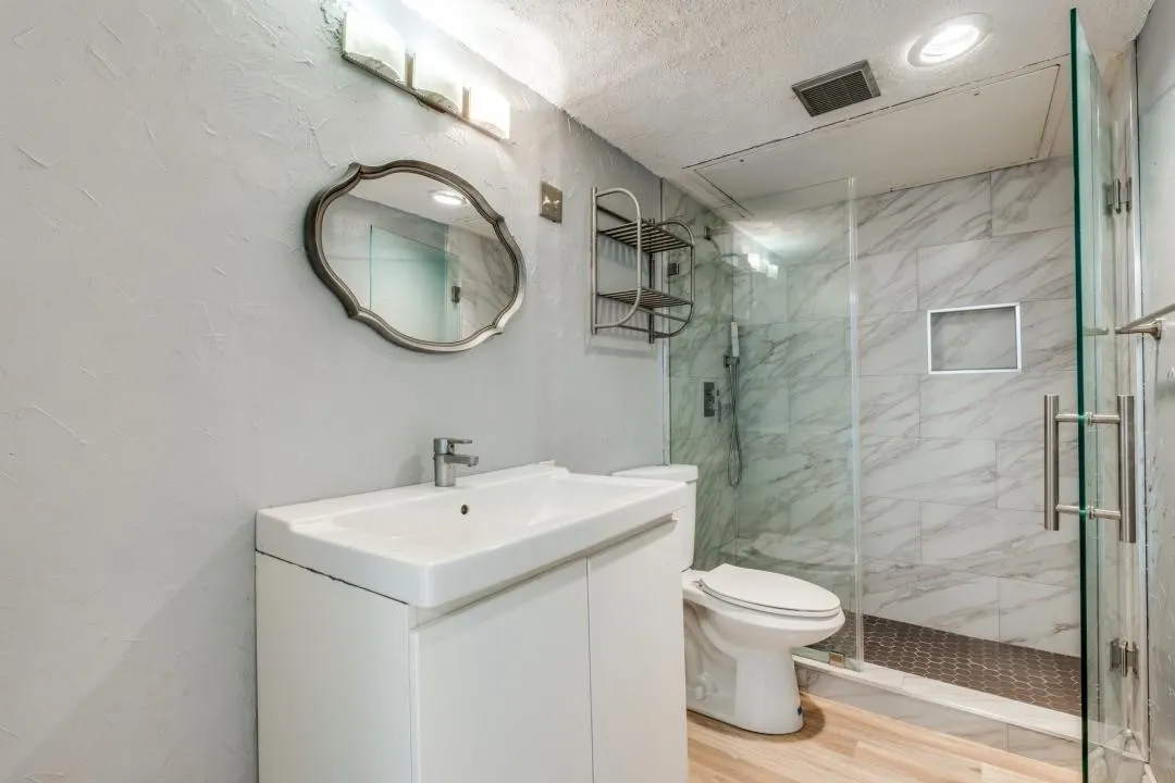 Condominium For Rent in Dallas County , 5740 Martel Avenue B14, Dallas, Texas 75206, 2 Bedroom, 2 Bathroom, Garage spaces, 929 Sqft, built in 1983, mls#21400357, Real Estate Agent in Dallas, Homes For Rent in Dallas county, Homes For Rent in Dallas, Realtor in Dallas Texas, Real Estate Brokerage Independent Realty Texas, Luminita Cordes Realtor