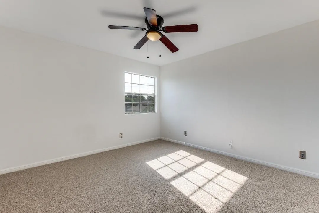 Condominium For Rent in Dallas County , 5740 Martel Avenue B14, Dallas, Texas 75206, 2 Bedroom, 2 Bathroom, Garage spaces, 929 Sqft, built in 1983, mls#21400357, Real Estate Agent in Dallas, Homes For Rent in Dallas county, Homes For Rent in Dallas, Realtor in Dallas Texas, Real Estate Brokerage Independent Realty Texas, Luminita Cordes Realtor