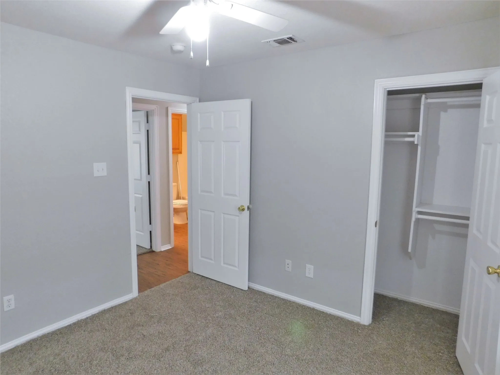 Duplex For Rent in Wise County , 124 Pr 3230 100, Bridgeport, Texas 76426, 3 Bedroom, 2 Bathroom, Garage spaces, 1,076 Sqft, built in 2006, mls#21403945, Real Estate Agent in Bridgeport, Homes For Rent in Wise county, Homes For Rent in Bridgeport, Realtor in Bridgeport Texas, Real Estate Brokerage Independent Realty Texas, Luminita Cordes Realtor