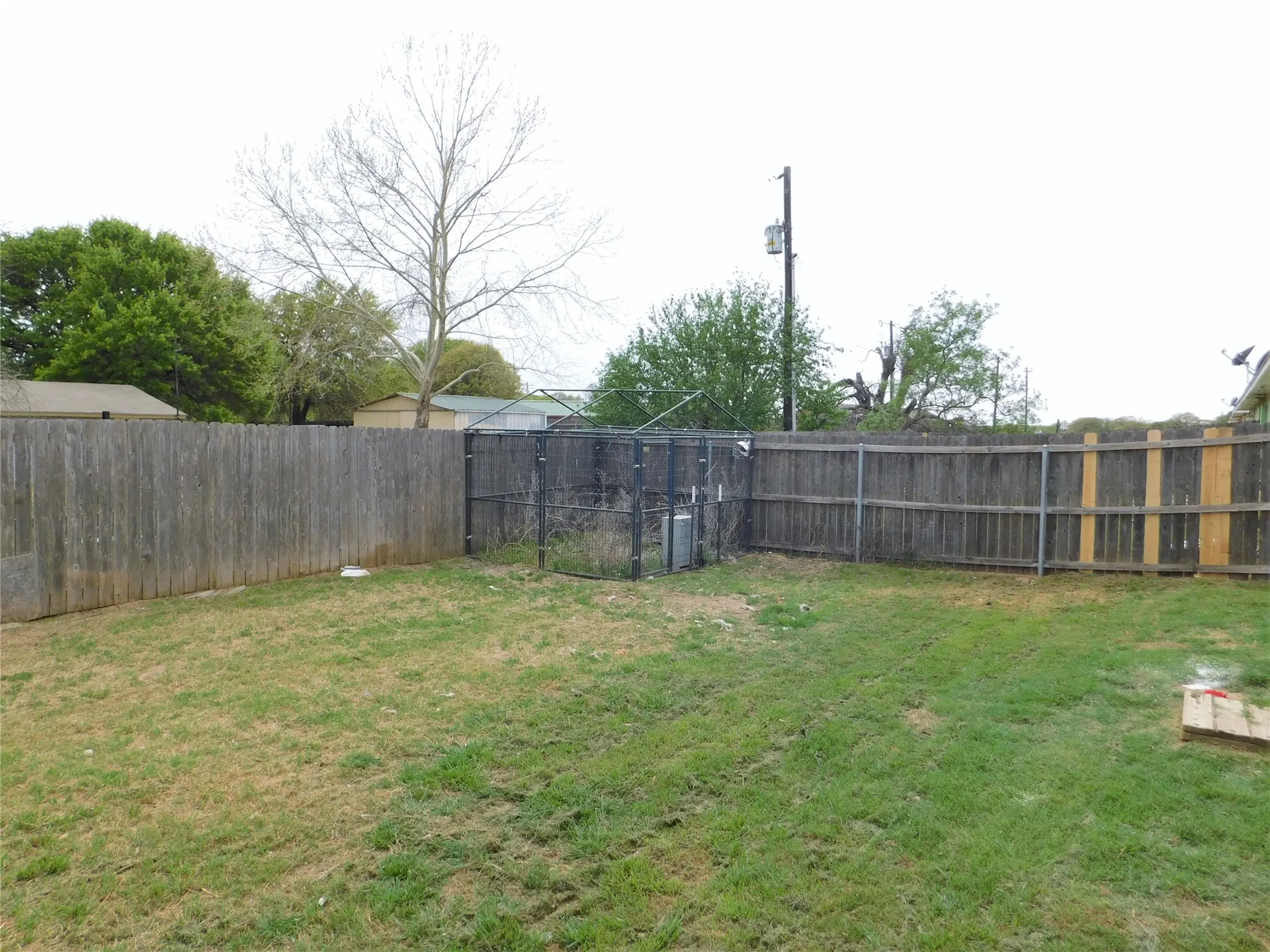 Duplex For Rent in Wise County , 124 Pr 3230 100, Bridgeport, Texas 76426, 3 Bedroom, 2 Bathroom, Garage spaces, 1,076 Sqft, built in 2006, mls#21403945, Real Estate Agent in Bridgeport, Homes For Rent in Wise county, Homes For Rent in Bridgeport, Realtor in Bridgeport Texas, Real Estate Brokerage Independent Realty Texas, Luminita Cordes Realtor