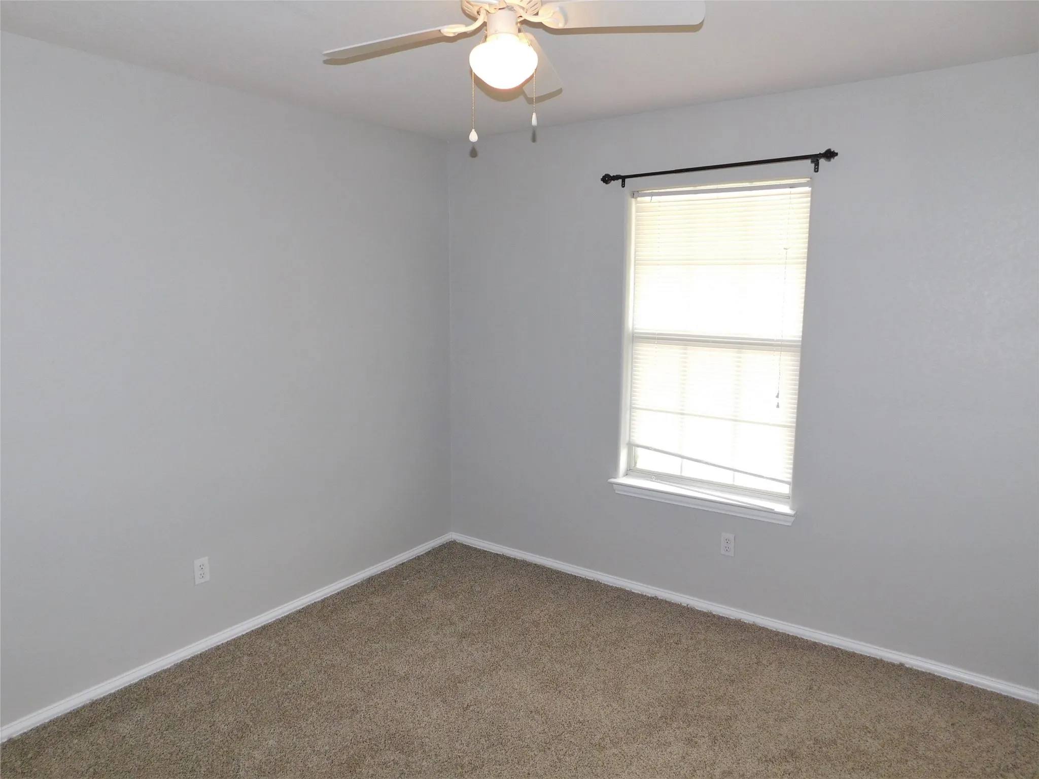 Duplex For Rent in Wise County , 124 Pr 3230 100, Bridgeport, Texas 76426, 3 Bedroom, 2 Bathroom, Garage spaces, 1,076 Sqft, built in 2006, mls#21403945, Real Estate Agent in Bridgeport, Homes For Rent in Wise county, Homes For Rent in Bridgeport, Realtor in Bridgeport Texas, Real Estate Brokerage Independent Realty Texas, Luminita Cordes Realtor