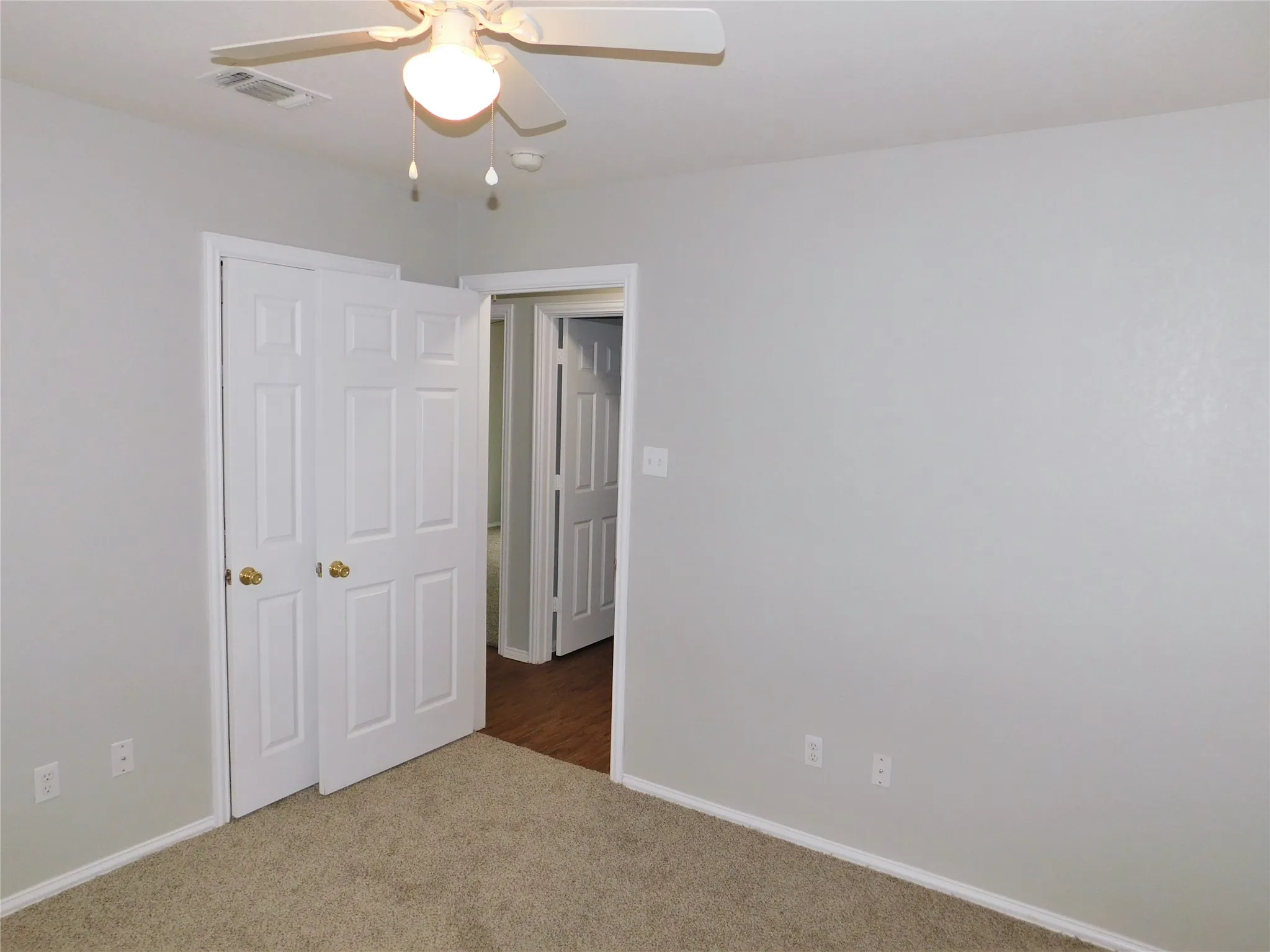 Duplex For Rent in Wise County , 124 Pr 3230 100, Bridgeport, Texas 76426, 3 Bedroom, 2 Bathroom, Garage spaces, 1,076 Sqft, built in 2006, mls#21403945, Real Estate Agent in Bridgeport, Homes For Rent in Wise county, Homes For Rent in Bridgeport, Realtor in Bridgeport Texas, Real Estate Brokerage Independent Realty Texas, Luminita Cordes Realtor
