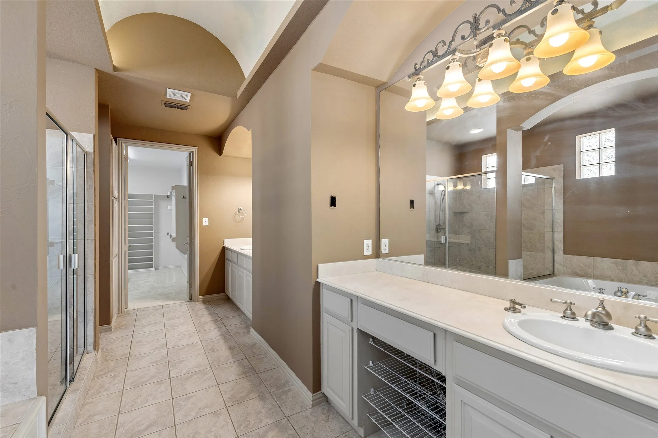 Single Family Residence For Rent in Denton County , 7005 Kenswick Drive, Plano, Texas 75024, 3 Bedroom, 3 Bathroom, 2 Garage spaces, 3,561 Sqft, built in 2005, mls#21403954, Real Estate Agent in Plano, Homes For Rent in Denton county, Homes For Rent in Plano, Realtor in Plano Texas, Real Estate Brokerage Independent Realty Texas, Luminita Cordes Realtor