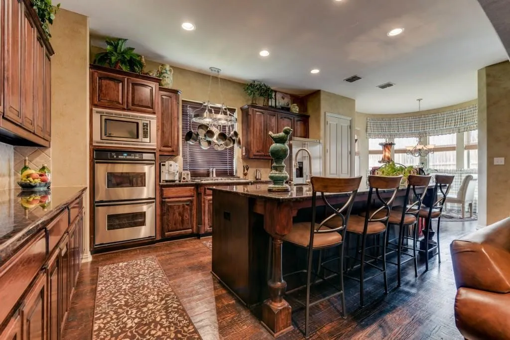 Single Family Residence For Rent in Denton County , 7005 Kenswick Drive, Plano, Texas 75024, 3 Bedroom, 3 Bathroom, 2 Garage spaces, 3,561 Sqft, built in 2005, mls#21403954, Real Estate Agent in Plano, Homes For Rent in Denton county, Homes For Rent in Plano, Realtor in Plano Texas, Real Estate Brokerage Independent Realty Texas, Luminita Cordes Realtor