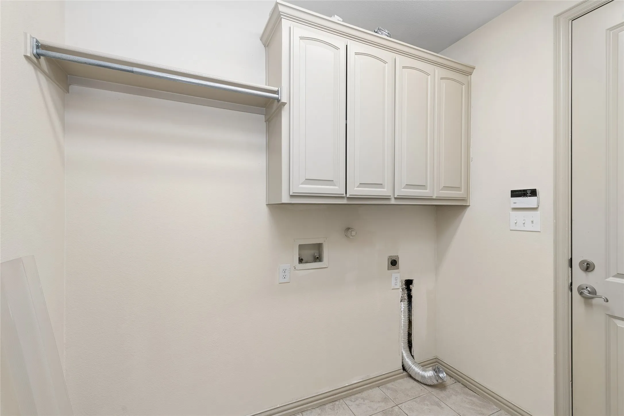 Single Family Residence For Rent in Denton County , 7005 Kenswick Drive, Plano, Texas 75024, 3 Bedroom, 3 Bathroom, 2 Garage spaces, 3,561 Sqft, built in 2005, mls#21403954, Real Estate Agent in Plano, Homes For Rent in Denton county, Homes For Rent in Plano, Realtor in Plano Texas, Real Estate Brokerage Independent Realty Texas, Luminita Cordes Realtor