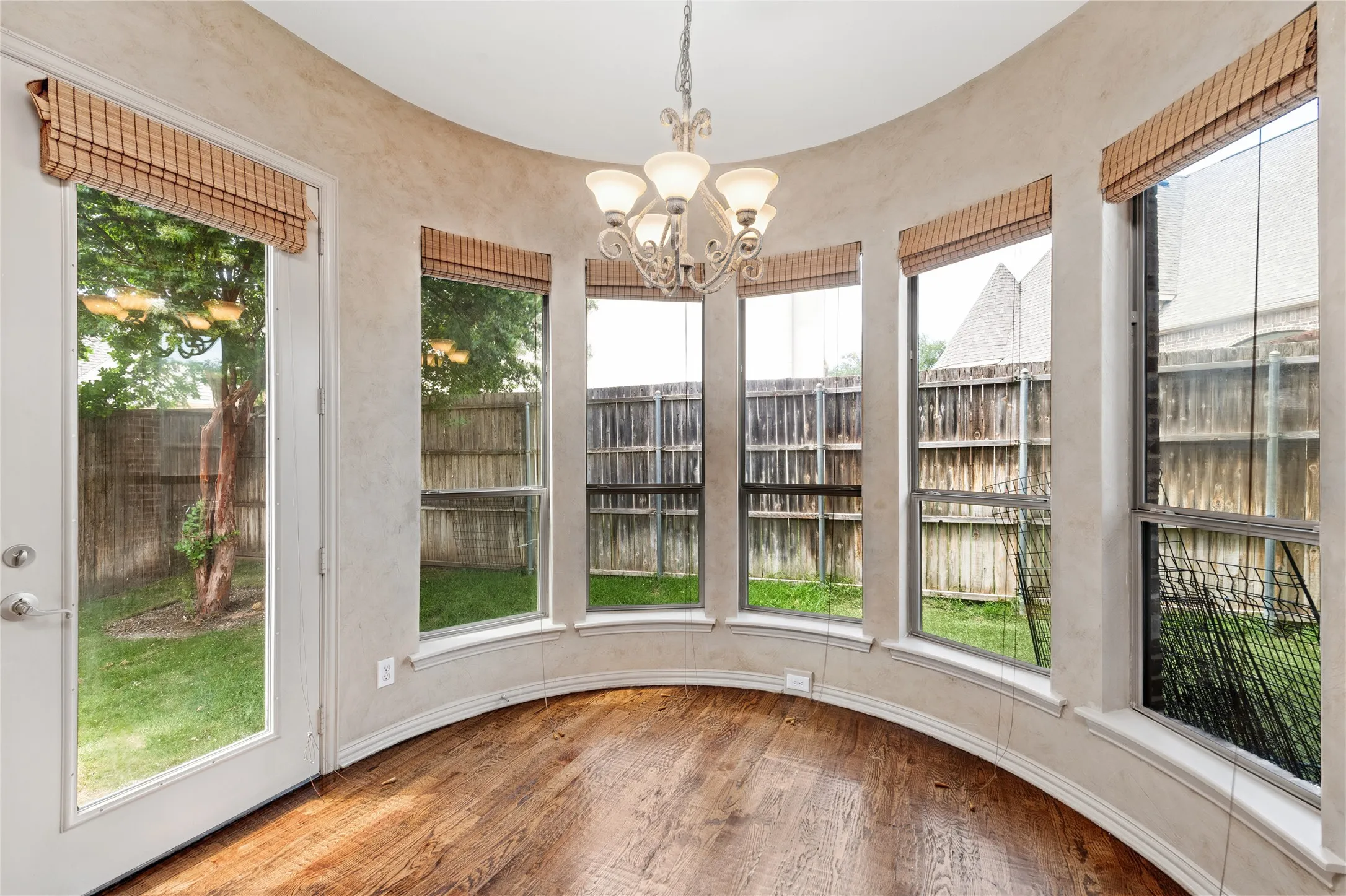 Single Family Residence For Rent in Denton County , 7005 Kenswick Drive, Plano, Texas 75024, 3 Bedroom, 3 Bathroom, 2 Garage spaces, 3,561 Sqft, built in 2005, mls#21403954, Real Estate Agent in Plano, Homes For Rent in Denton county, Homes For Rent in Plano, Realtor in Plano Texas, Real Estate Brokerage Independent Realty Texas, Luminita Cordes Realtor