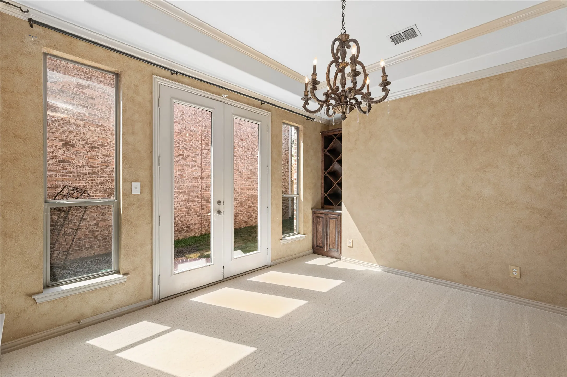 Single Family Residence For Rent in Denton County , 7005 Kenswick Drive, Plano, Texas 75024, 3 Bedroom, 3 Bathroom, 2 Garage spaces, 3,561 Sqft, built in 2005, mls#21403954, Real Estate Agent in Plano, Homes For Rent in Denton county, Homes For Rent in Plano, Realtor in Plano Texas, Real Estate Brokerage Independent Realty Texas, Luminita Cordes Realtor