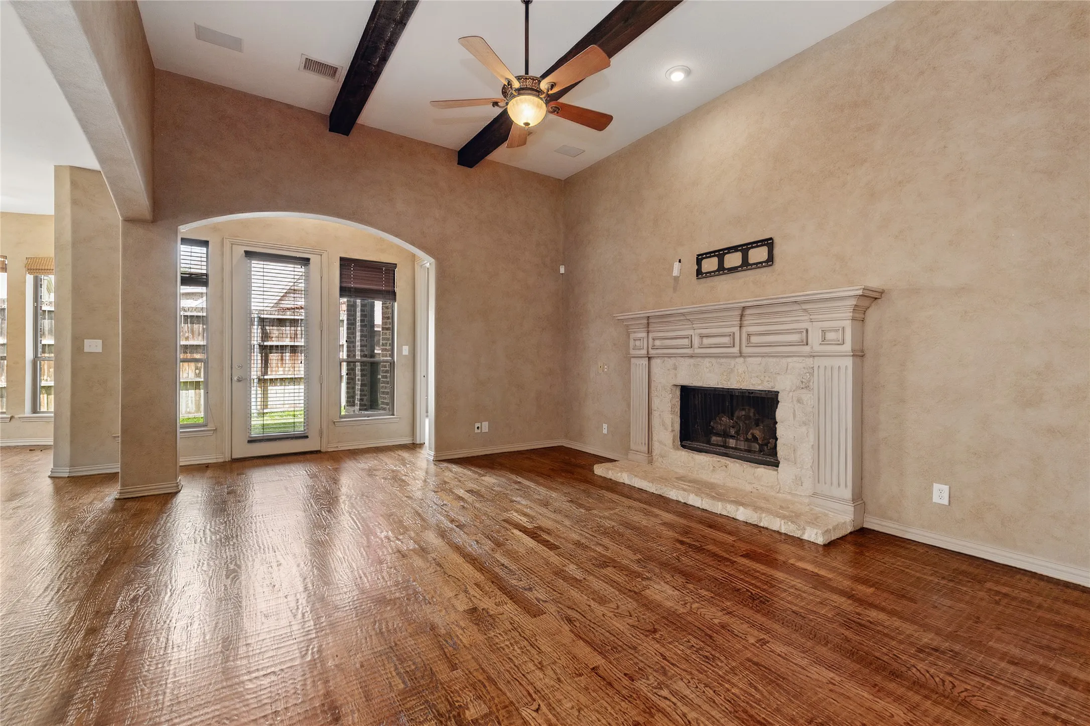 Single Family Residence For Rent in Denton County , 7005 Kenswick Drive, Plano, Texas 75024, 3 Bedroom, 3 Bathroom, 2 Garage spaces, 3,561 Sqft, built in 2005, mls#21403954, Real Estate Agent in Plano, Homes For Rent in Denton county, Homes For Rent in Plano, Realtor in Plano Texas, Real Estate Brokerage Independent Realty Texas, Luminita Cordes Realtor