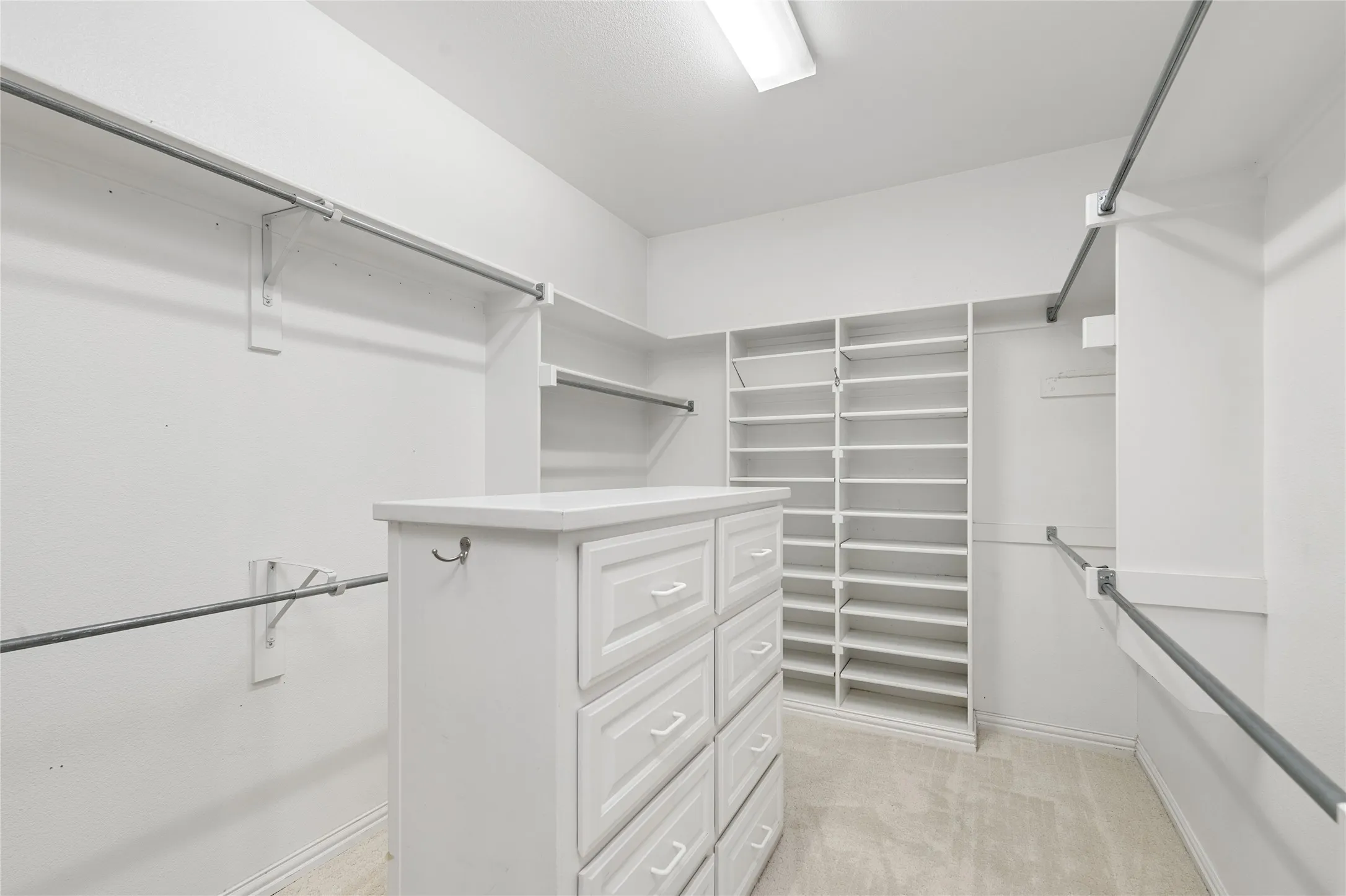Single Family Residence For Rent in Denton County , 7005 Kenswick Drive, Plano, Texas 75024, 3 Bedroom, 3 Bathroom, 2 Garage spaces, 3,561 Sqft, built in 2005, mls#21403954, Real Estate Agent in Plano, Homes For Rent in Denton county, Homes For Rent in Plano, Realtor in Plano Texas, Real Estate Brokerage Independent Realty Texas, Luminita Cordes Realtor