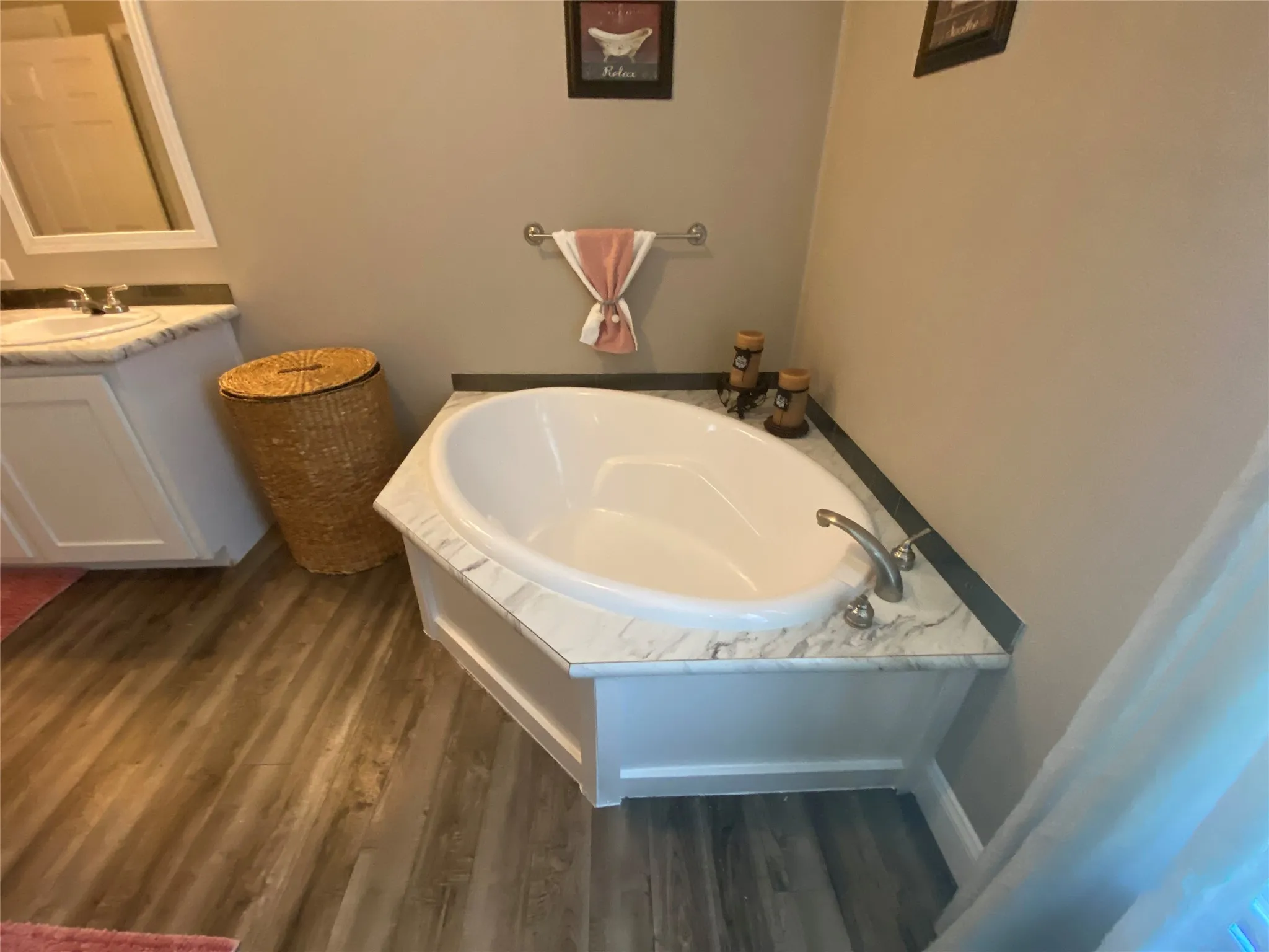 Bathroom featuring a garden tub