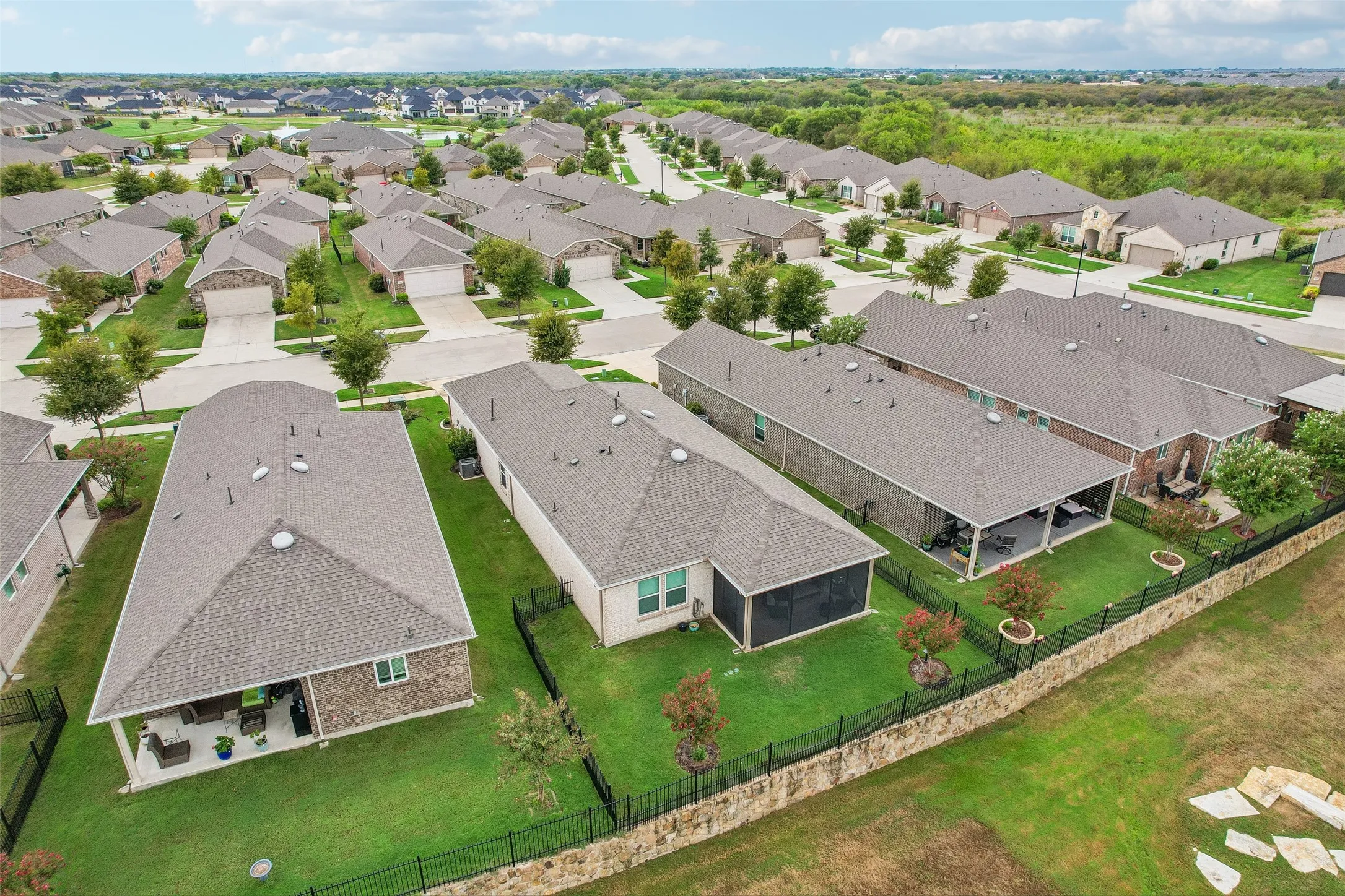 Single Family Residence For Sale in Denton County , 7665 Parade Drive, Little Elm, Texas 76227, 2 Bedroom, 2 Bathroom, 2 Garage spaces, 1,452 Sqft, built in 2020, mls#21403955, Real Estate Agent in Little Elm, Homes For Sale in Denton county, Homes For Sale in Little Elm, Realtor in Little Elm Texas, Real Estate Brokerage Independent Realty Texas, Luminita Cordes Realtor