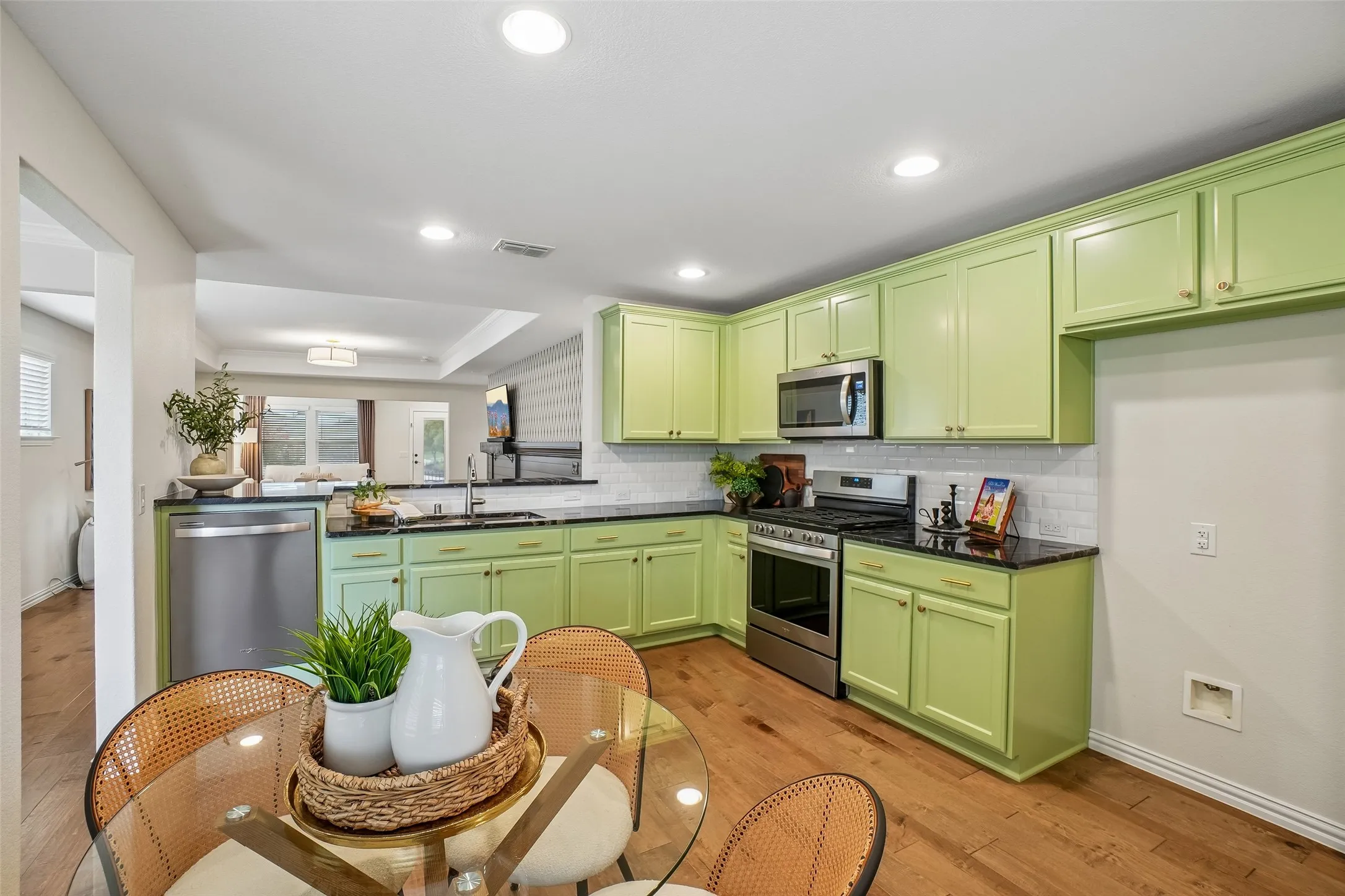 Single Family Residence For Sale in Denton County , 7665 Parade Drive, Little Elm, Texas 76227, 2 Bedroom, 2 Bathroom, 2 Garage spaces, 1,452 Sqft, built in 2020, mls#21403955, Real Estate Agent in Little Elm, Homes For Sale in Denton county, Homes For Sale in Little Elm, Realtor in Little Elm Texas, Real Estate Brokerage Independent Realty Texas, Luminita Cordes Realtor