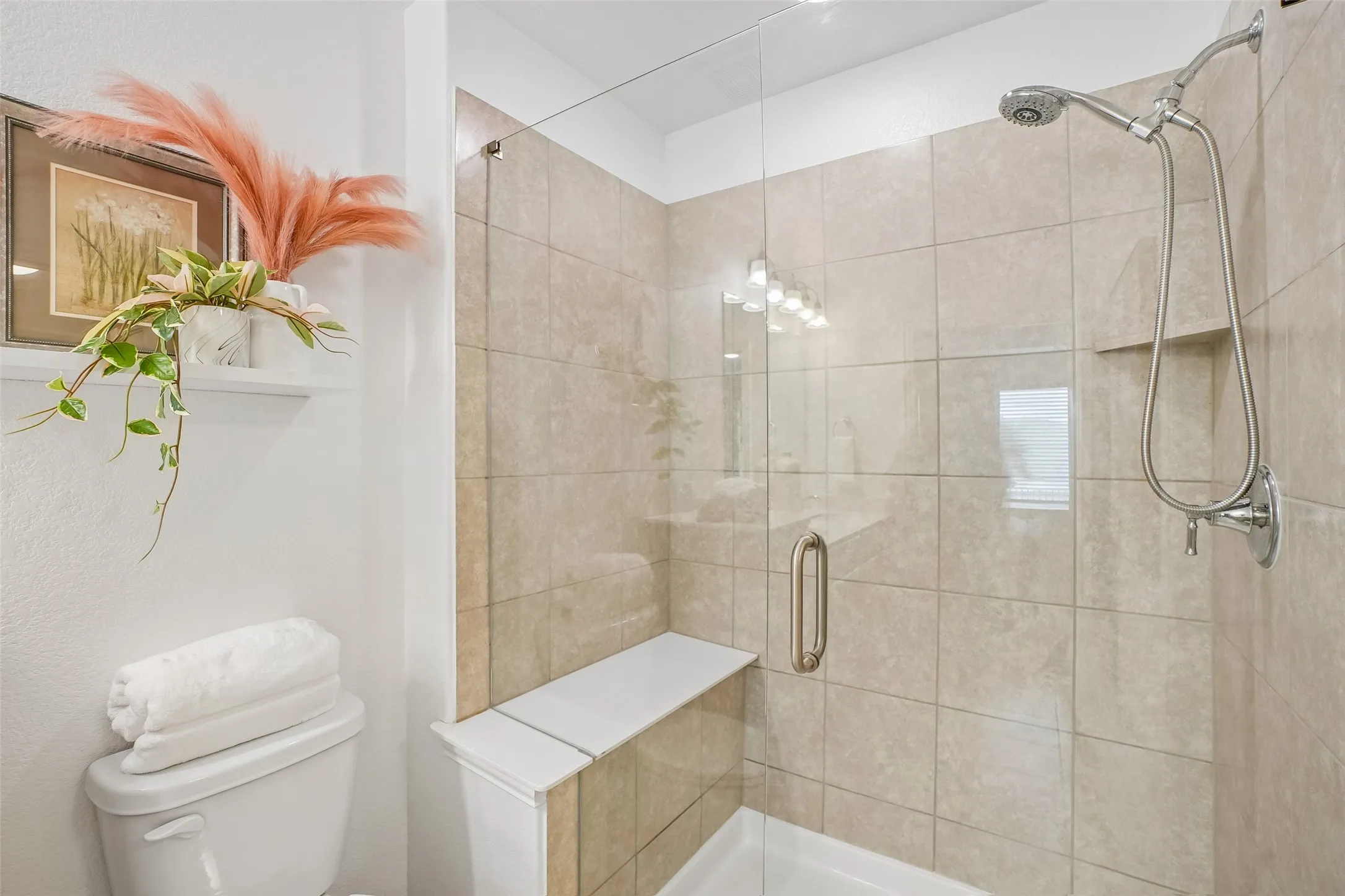 Single Family Residence For Sale in Denton County , 7665 Parade Drive, Little Elm, Texas 76227, 2 Bedroom, 2 Bathroom, 2 Garage spaces, 1,452 Sqft, built in 2020, mls#21403955, Real Estate Agent in Little Elm, Homes For Sale in Denton county, Homes For Sale in Little Elm, Realtor in Little Elm Texas, Real Estate Brokerage Independent Realty Texas, Luminita Cordes Realtor