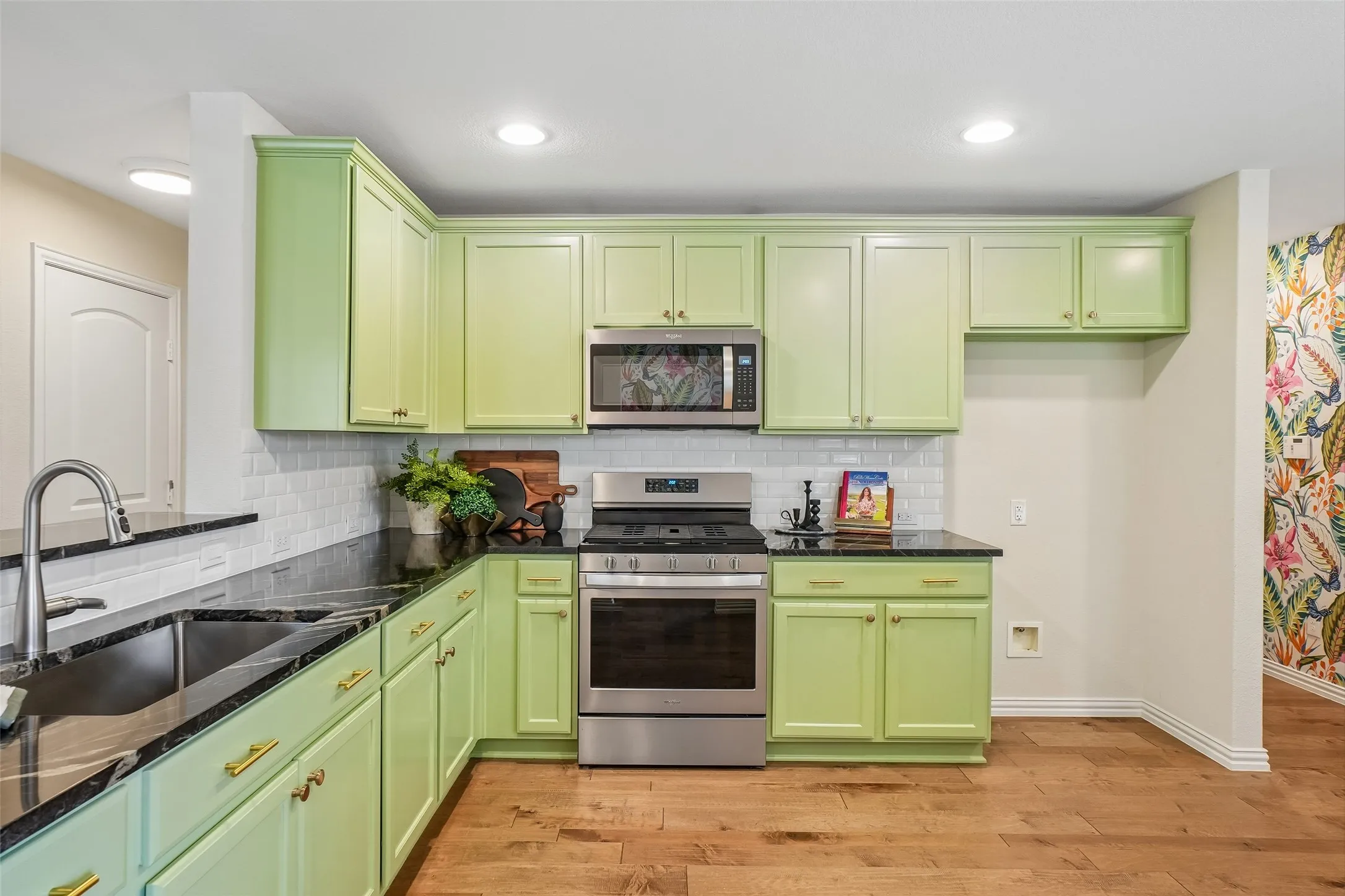 Single Family Residence For Sale in Denton County , 7665 Parade Drive, Little Elm, Texas 76227, 2 Bedroom, 2 Bathroom, 2 Garage spaces, 1,452 Sqft, built in 2020, mls#21403955, Real Estate Agent in Little Elm, Homes For Sale in Denton county, Homes For Sale in Little Elm, Realtor in Little Elm Texas, Real Estate Brokerage Independent Realty Texas, Luminita Cordes Realtor