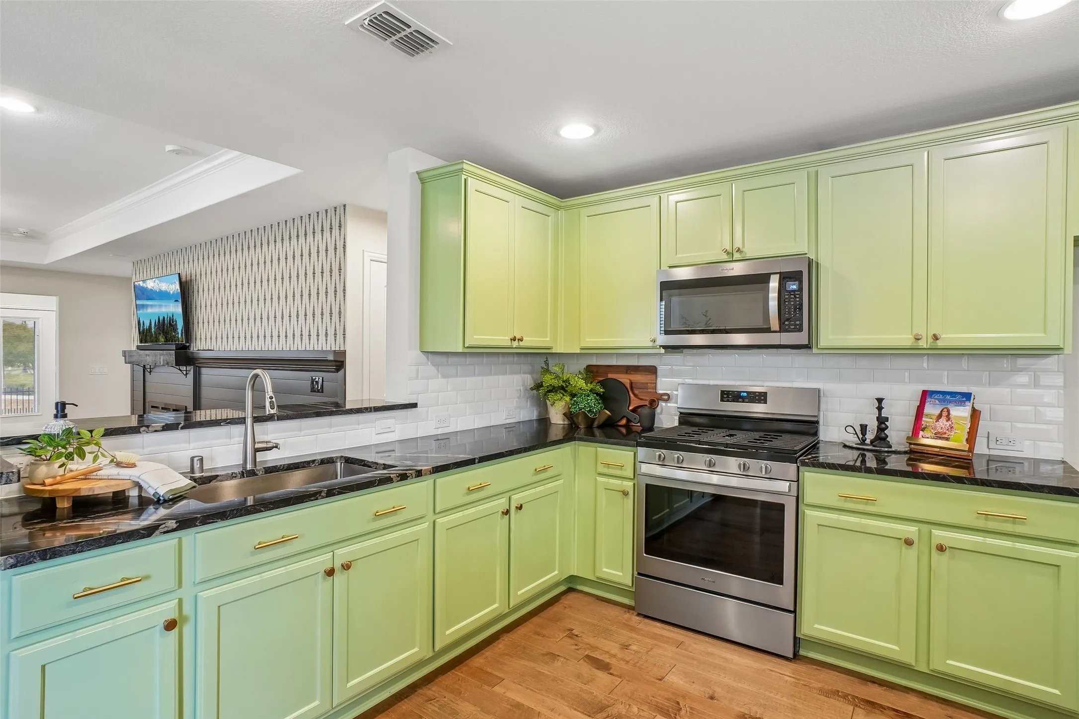 Single Family Residence For Sale in Denton County , 7665 Parade Drive, Little Elm, Texas 76227, 2 Bedroom, 2 Bathroom, 2 Garage spaces, 1,452 Sqft, built in 2020, mls#21403955, Real Estate Agent in Little Elm, Homes For Sale in Denton county, Homes For Sale in Little Elm, Realtor in Little Elm Texas, Real Estate Brokerage Independent Realty Texas, Luminita Cordes Realtor