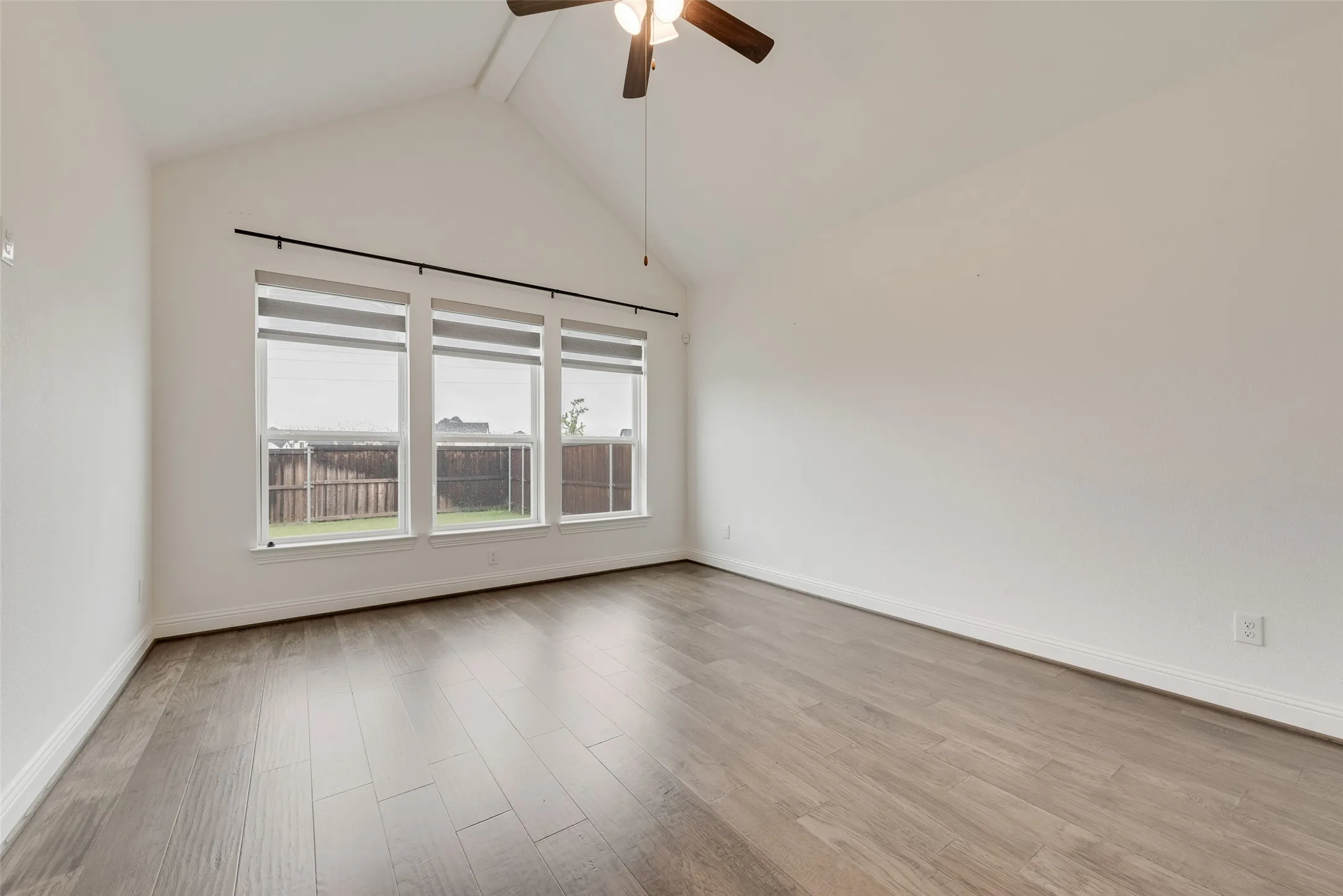 Single Family Residence For Rent in Dallas County , 405 Rock Rose Lane, Wylie, Texas 75098, 6 Bedroom, 4 Bathroom, 2 Garage spaces, 3,071 Sqft, built in 2023, mls#21403961, Real Estate Agent in Wylie, Homes For Rent in Dallas county, Homes For Rent in Wylie, Realtor in Wylie Texas, Real Estate Brokerage Independent Realty Texas, Luminita Cordes Realtor