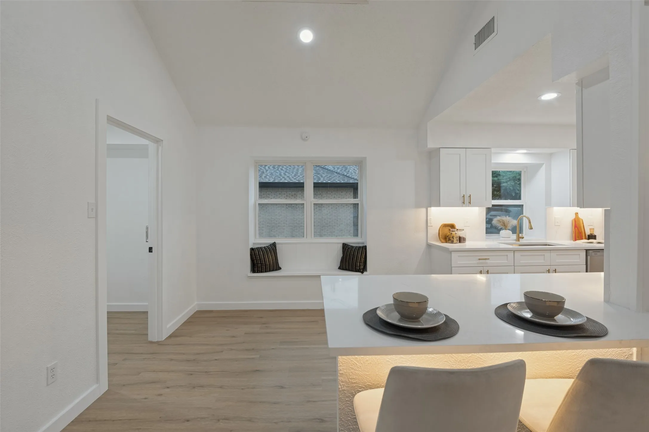 Kitchen Bar Area