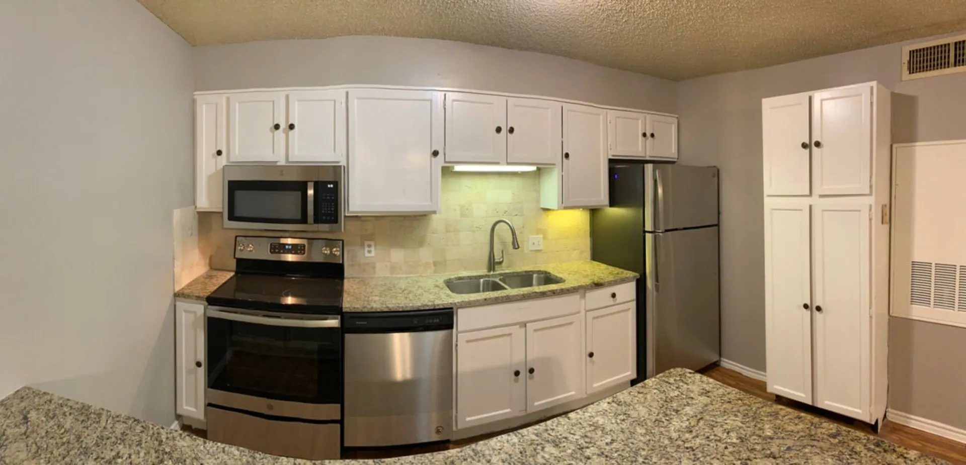 Apartment For Rent in Mc Lennan County , 1326 S 11th Street 20, Waco, Texas 76706, 1 Bedroom, 1 Bathroom, Garage spaces, 576 Sqft, built in 1982, mls#21403970, Real Estate Agent in Waco, Homes For Rent in Mc Lennan county, Homes For Rent in Waco, Realtor in Waco Texas, Real Estate Brokerage Independent Realty Texas, Luminita Cordes Realtor