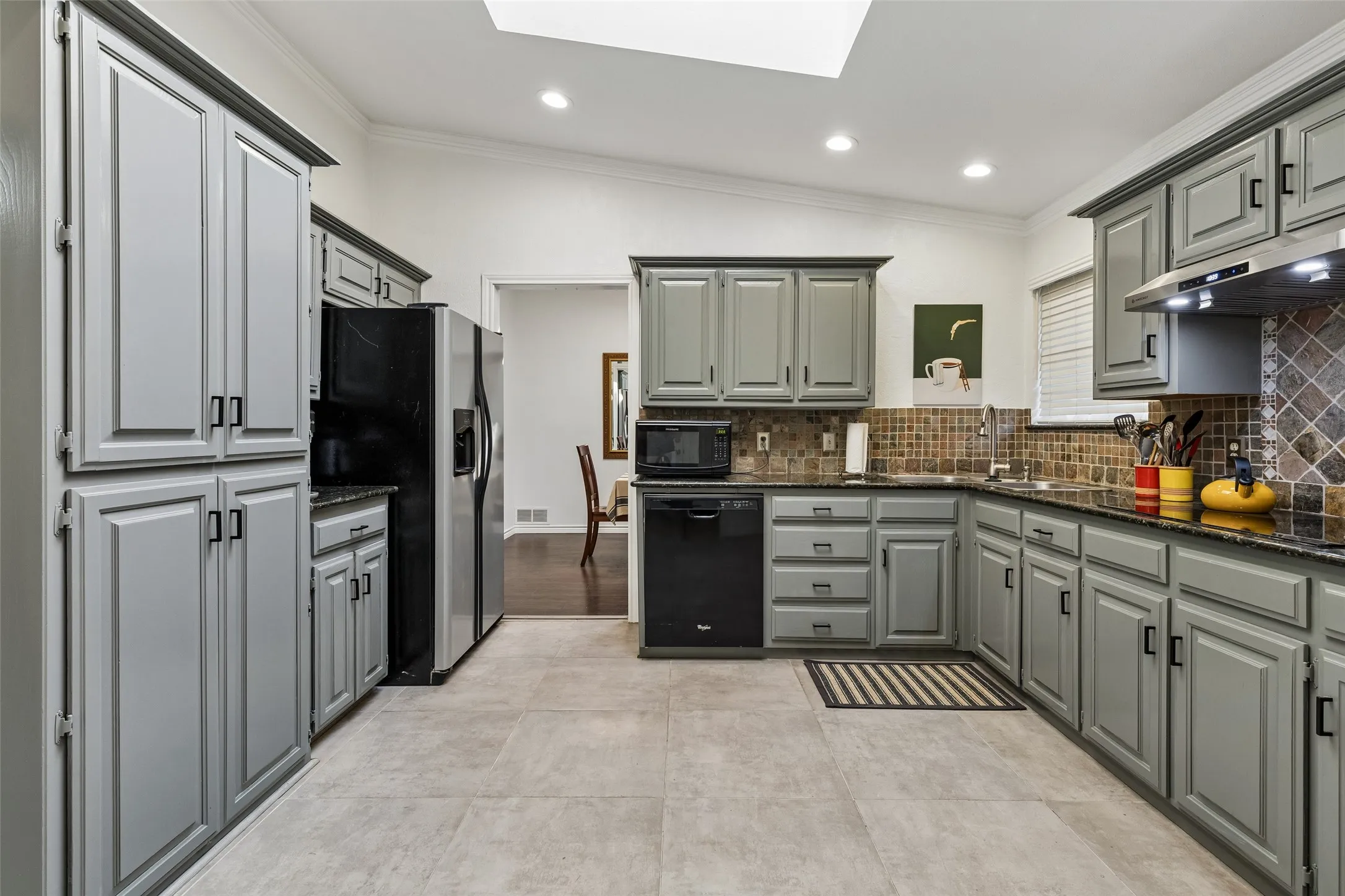 Single Family Residence For Sale in Collin County , 2701 Nighthawk Drive, Plano, Texas 75025, 3 Bedroom, 3 Bathroom, 2 Garage spaces, 2,365 Sqft, built in 1986, mls#21392191, Real Estate Agent in Plano, Homes For Sale in Collin county, Homes For Sale in Plano, Realtor in Plano Texas, Real Estate Brokerage Independent Realty Texas, Luminita Cordes Realtor