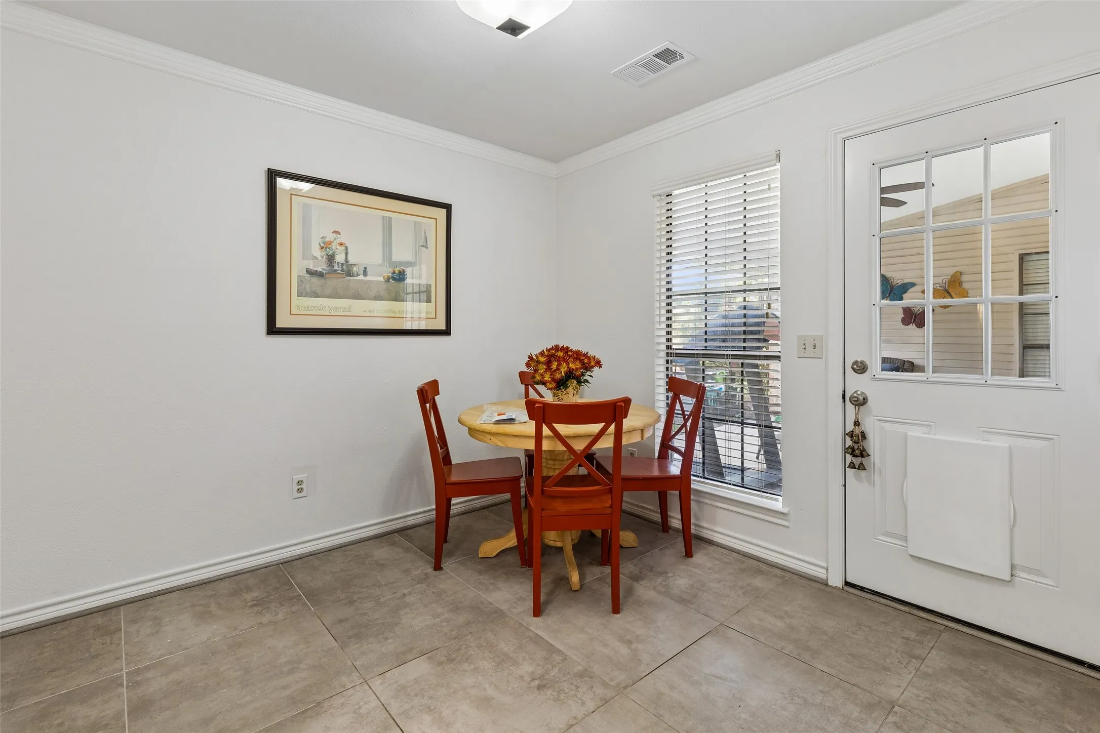 Single Family Residence For Sale in Collin County , 2701 Nighthawk Drive, Plano, Texas 75025, 3 Bedroom, 3 Bathroom, 2 Garage spaces, 2,365 Sqft, built in 1986, mls#21392191, Real Estate Agent in Plano, Homes For Sale in Collin county, Homes For Sale in Plano, Realtor in Plano Texas, Real Estate Brokerage Independent Realty Texas, Luminita Cordes Realtor