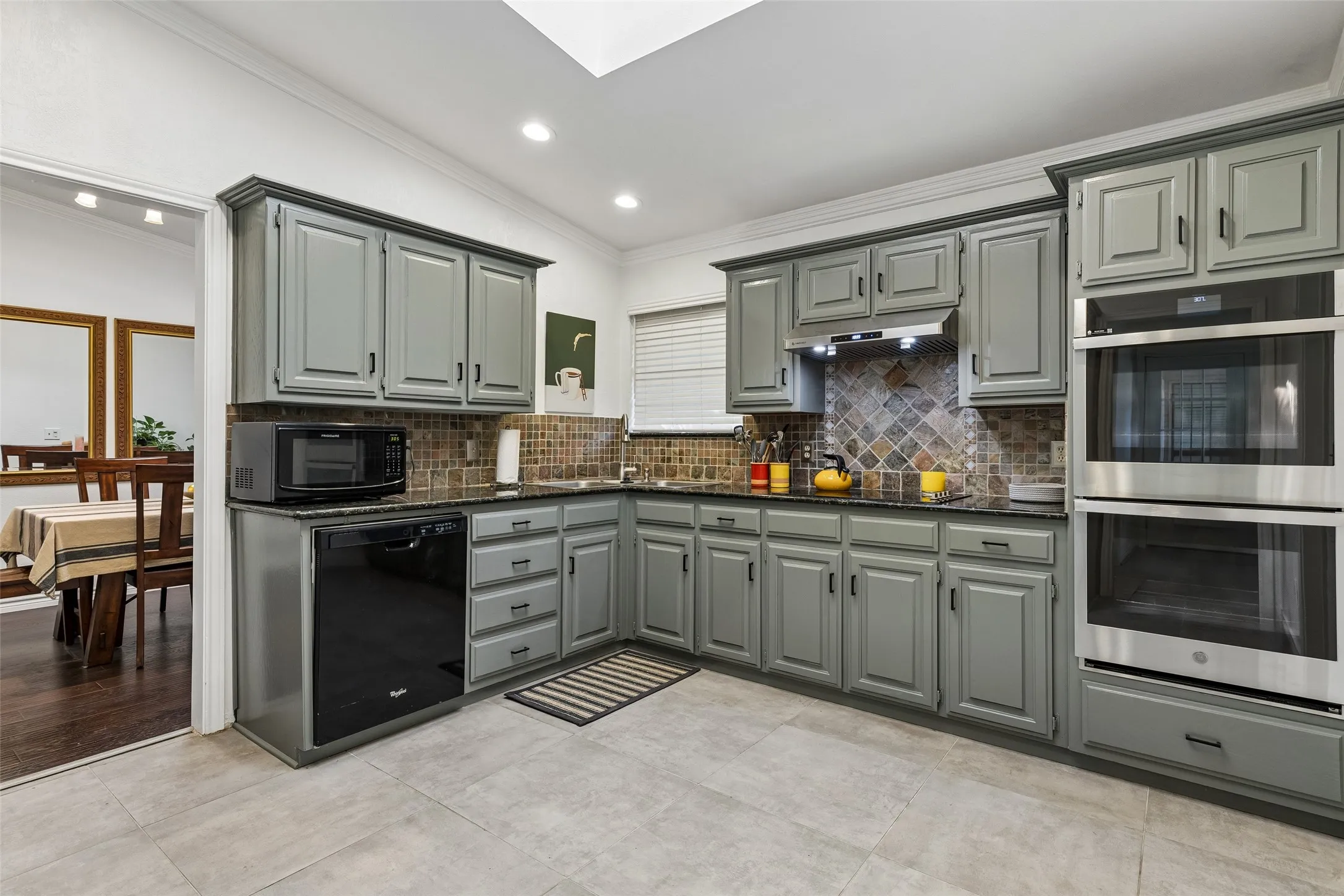 Single Family Residence For Sale in Collin County , 2701 Nighthawk Drive, Plano, Texas 75025, 3 Bedroom, 3 Bathroom, 2 Garage spaces, 2,365 Sqft, built in 1986, mls#21392191, Real Estate Agent in Plano, Homes For Sale in Collin county, Homes For Sale in Plano, Realtor in Plano Texas, Real Estate Brokerage Independent Realty Texas, Luminita Cordes Realtor