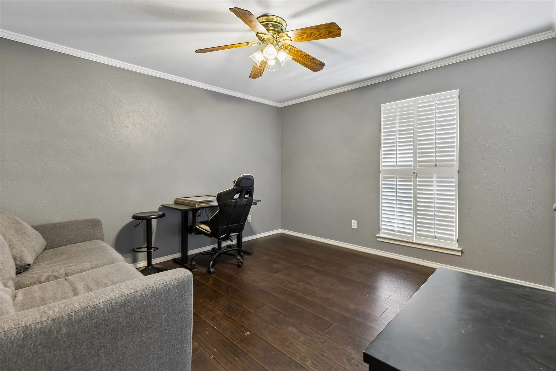 Single Family Residence For Sale in Collin County , 2701 Nighthawk Drive, Plano, Texas 75025, 3 Bedroom, 3 Bathroom, 2 Garage spaces, 2,365 Sqft, built in 1986, mls#21392191, Real Estate Agent in Plano, Homes For Sale in Collin county, Homes For Sale in Plano, Realtor in Plano Texas, Real Estate Brokerage Independent Realty Texas, Luminita Cordes Realtor