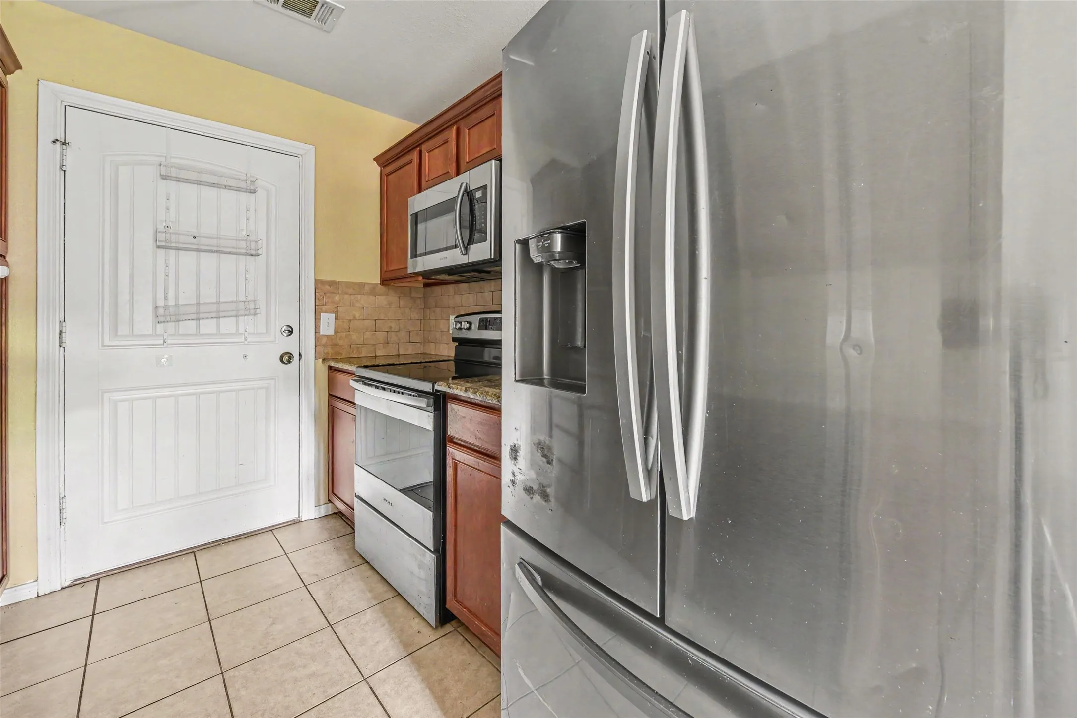 Single Family Residence For Sale in Collin County , 823 Parkplace Ridge, Princeton, Texas 75407, 3 Bedroom, 3 Bathroom, 1 Garage spaces, 1,490 Sqft, built in 2013, mls#21403853, Real Estate Agent in Princeton, Homes For Sale in Collin county, Homes For Sale in Princeton, Realtor in Princeton Texas, Real Estate Brokerage Independent Realty Texas, Luminita Cordes Realtor