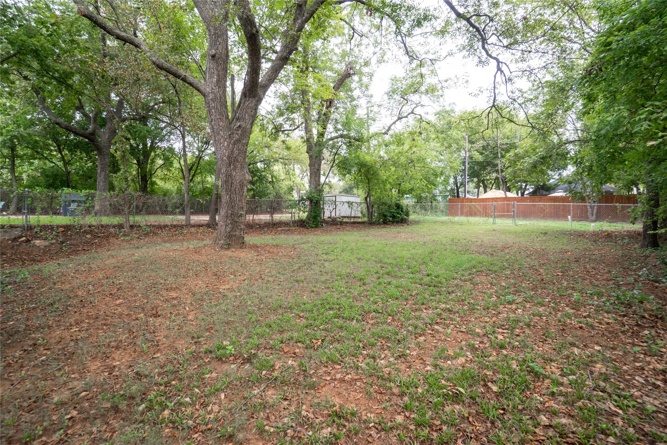 Single Family Residence For Rent in Grayson County , 423 W Walker Street, Denison, Texas 75020, 3 Bedroom, 2 Bathroom, Garage spaces, 1,192 Sqft, built in 2018, mls#21403967, Real Estate Agent in Denison, Homes For Rent in Grayson county, Homes For Rent in Denison, Realtor in Denison Texas, Real Estate Brokerage Independent Realty Texas, Luminita Cordes Realtor