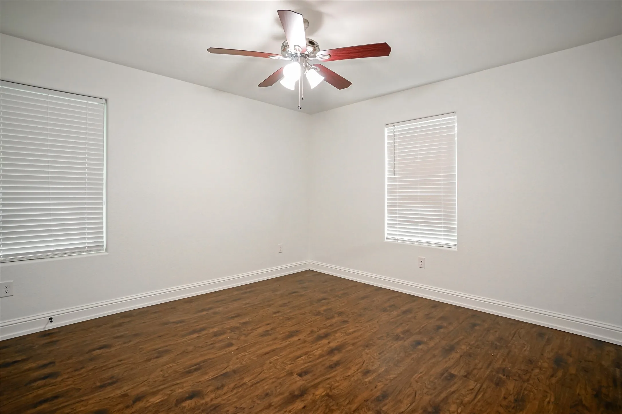 Single Family Residence For Rent in Grayson County , 423 W Walker Street, Denison, Texas 75020, 3 Bedroom, 2 Bathroom, Garage spaces, 1,192 Sqft, built in 2018, mls#21403967, Real Estate Agent in Denison, Homes For Rent in Grayson county, Homes For Rent in Denison, Realtor in Denison Texas, Real Estate Brokerage Independent Realty Texas, Luminita Cordes Realtor